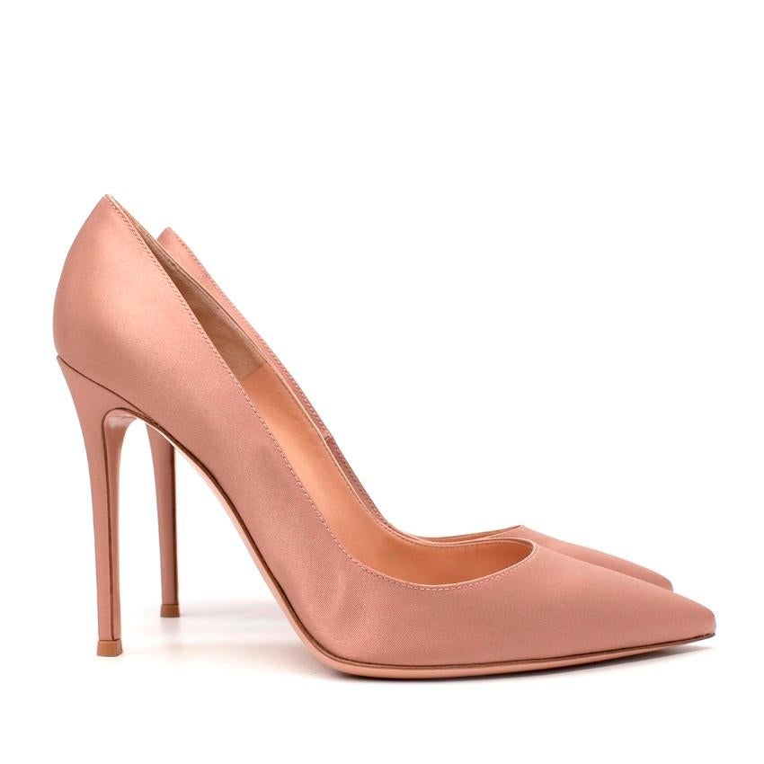  Gianvito Rossi Champagne Pink Satin Heeled Pumps
 

 - Classic point toe pump furnished in a beatufil pink champagne toned satin
 - Set on a stiletto heel, lined in leather, with leather sole
 

 Materials:
 Satin
 Leather
 

 Made in Italy
 

