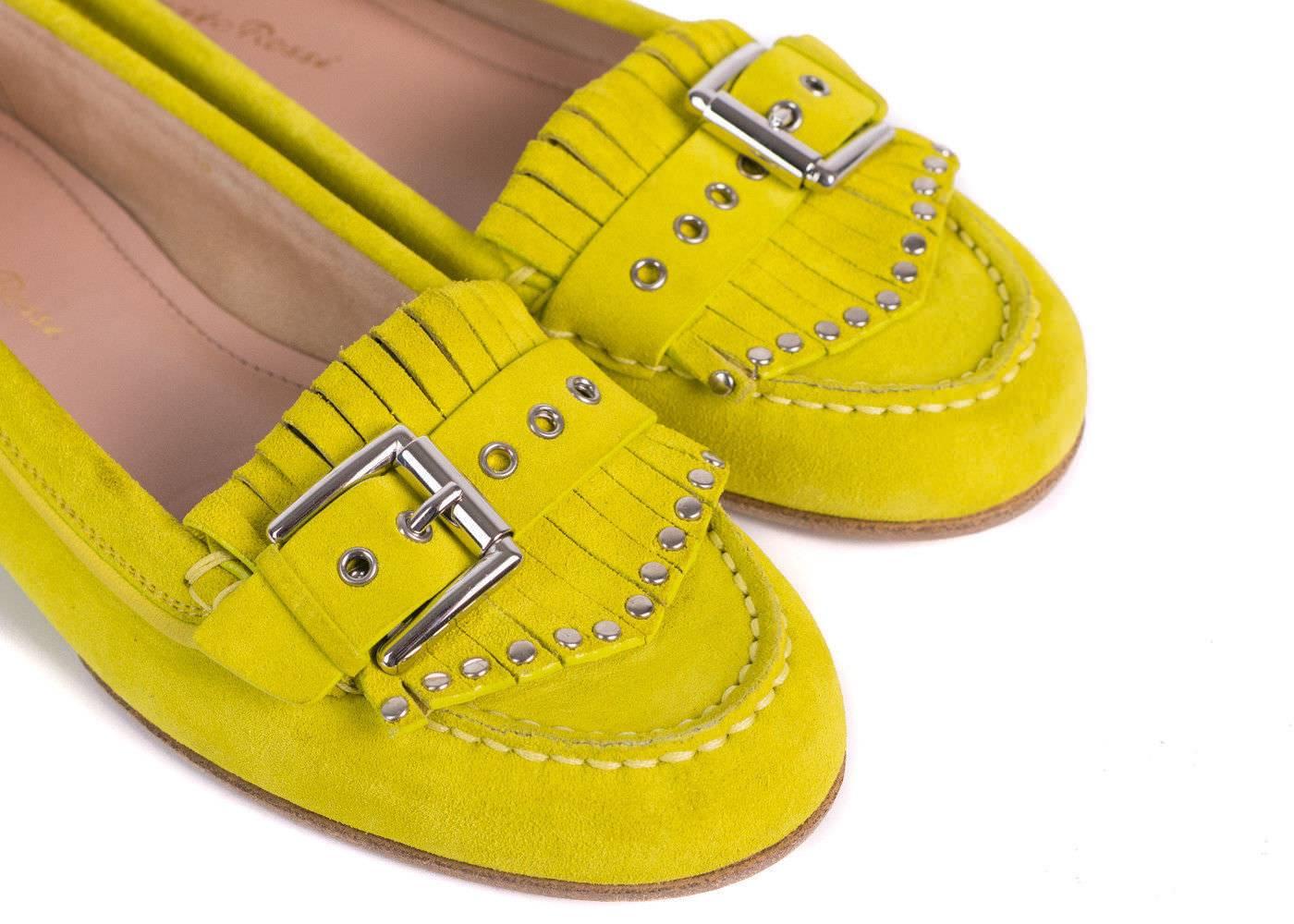 Gianvito Rossi continues to bridge Italian glamour and high-end craftsmanship with a modern aesthetic for your everyday wear. The 'Gianvito Rossi Chartreuse Green Suede Studded Buckle Moccasin' is offered in a bright playful color features a unique