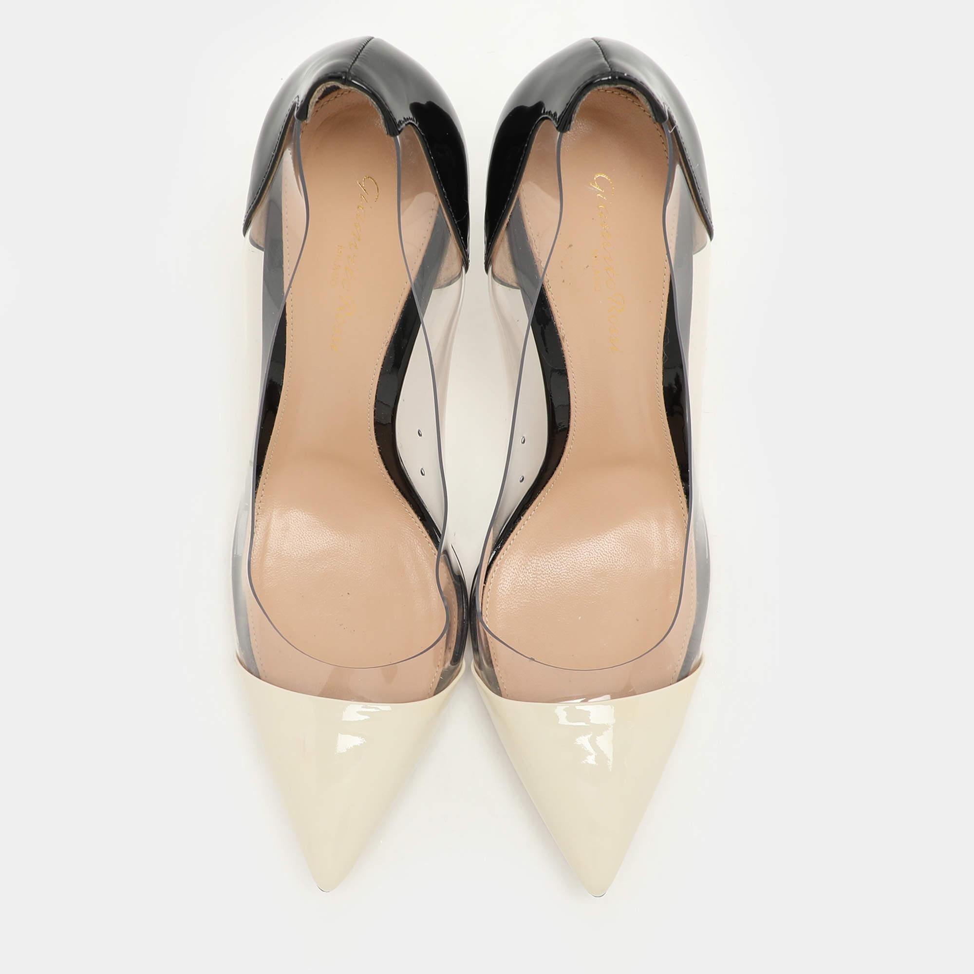 Beige Gianvito Rossi - Escarpins en cuir verni crème/noir et plexi PVC Taille 40 en vente