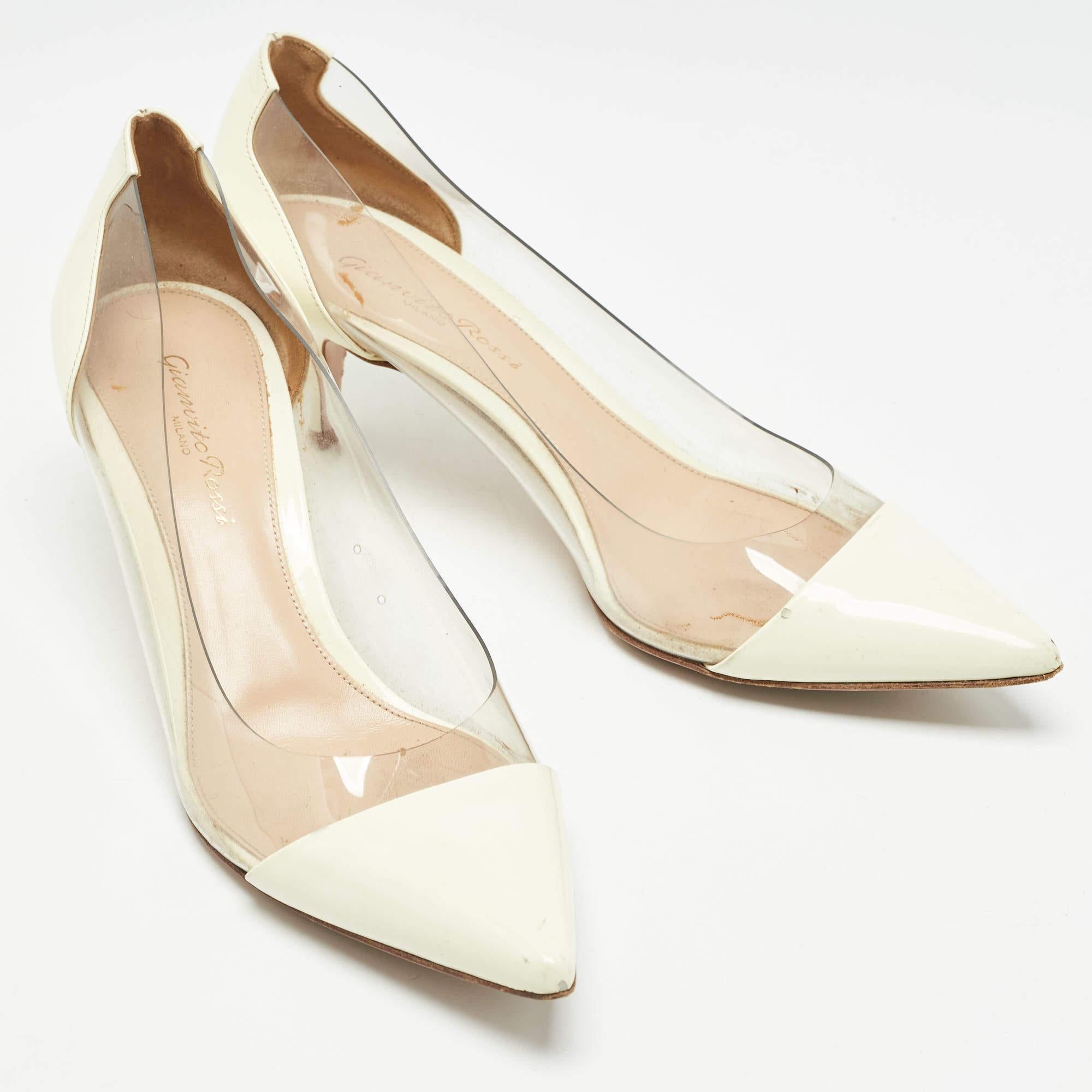 Gianvito Rossi escarpins en plexi verni crème taille 38 Bon état - En vente à Dubai, Al Qouz 2