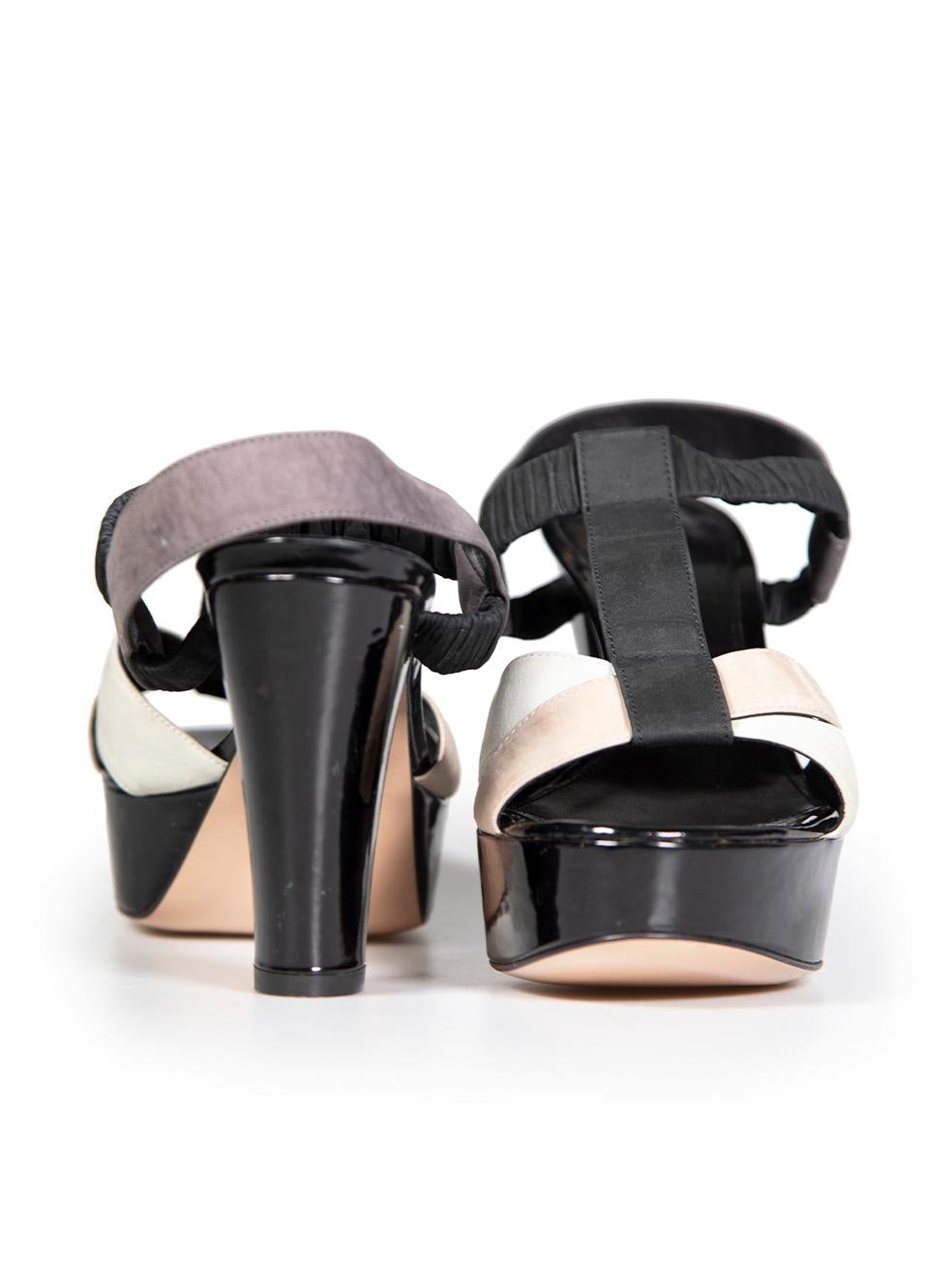 Noir Gianvito Rossi - Sandales à talons en cuir avec lanières croisées, taille IT 36,5 en vente