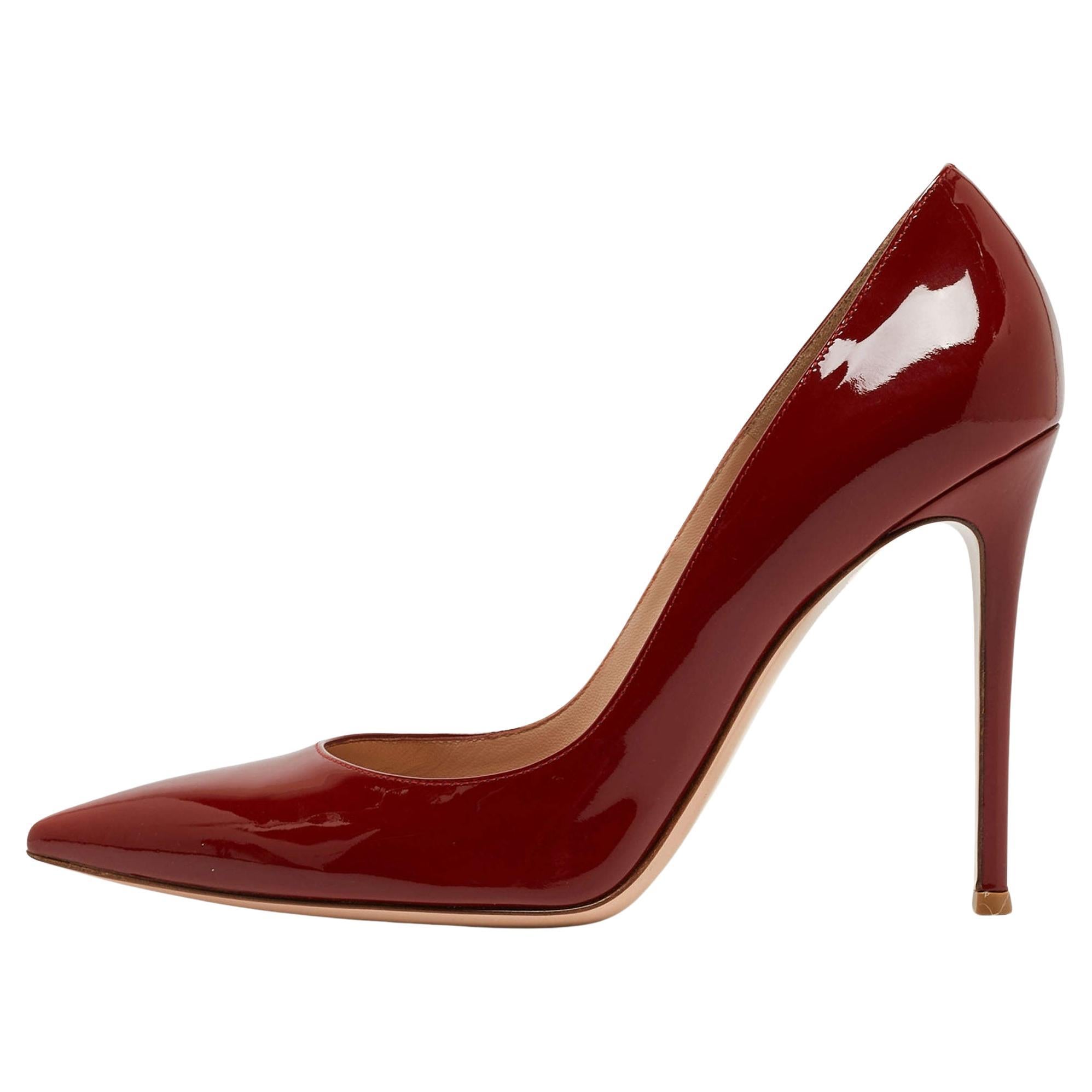 Gianvito Rossi Dark Red Patent Leather Pointed Toe Pumps Size 41 For Sale
