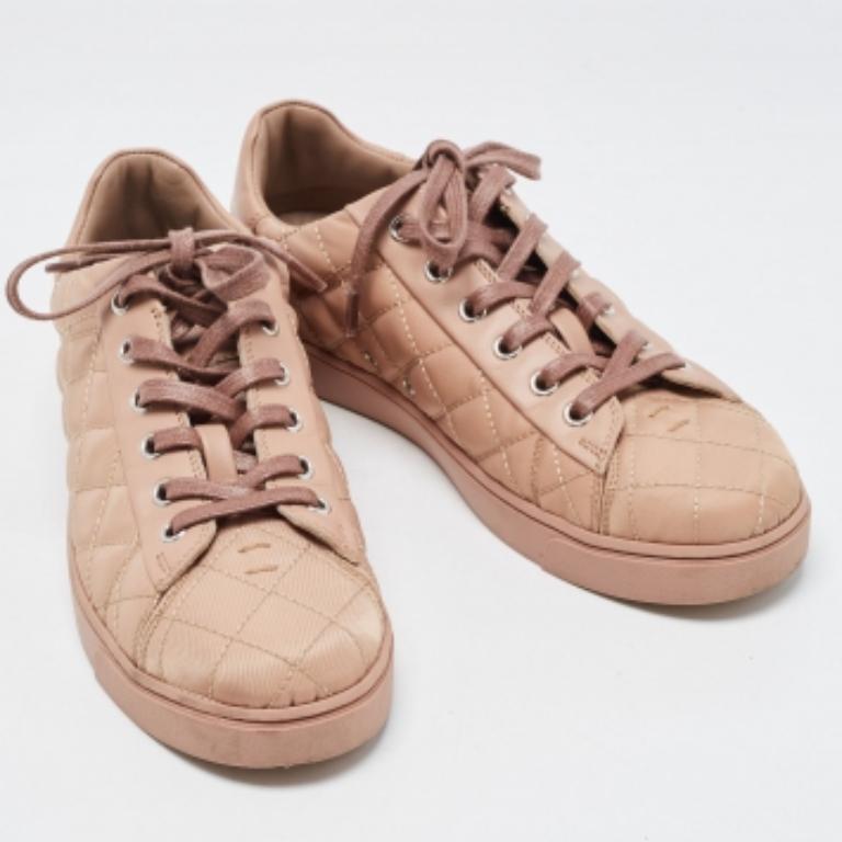 Gianvito Rossi Staubrosa gesteppte Leder Loft Low Top Turnschuhe Größe 37 Damen im Angebot