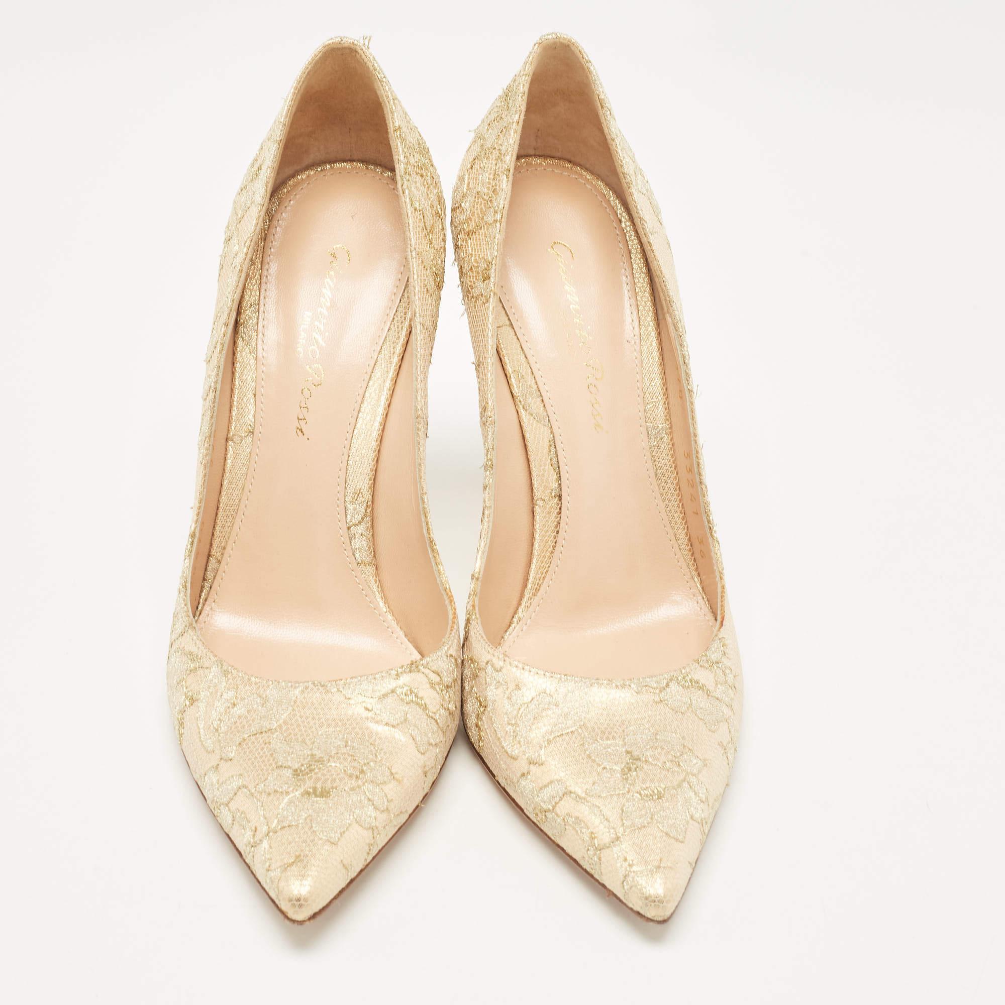 Gianvito Rossi Gold Lace  Gianvito Pumps Size 36 In Good Condition In Dubai, Al Qouz 2