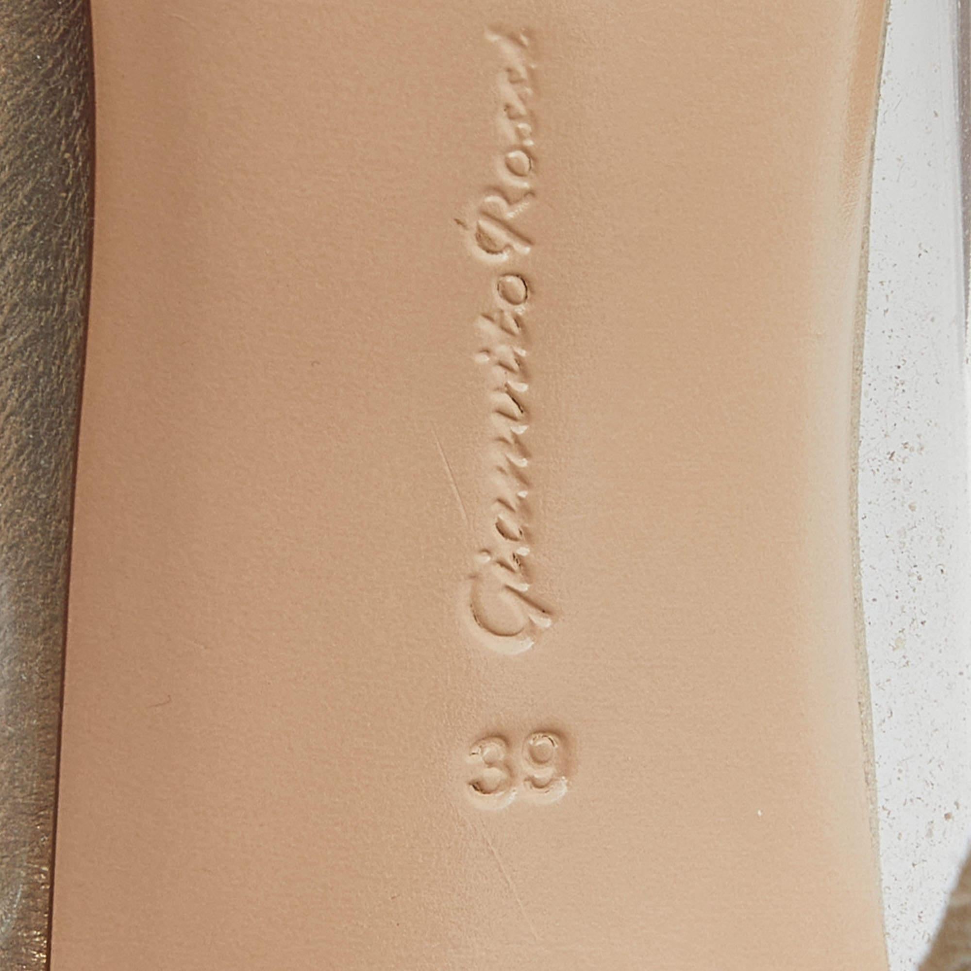 Gianvito Rossi Gold Leather  Suede and PVC Plexi Pumps Size 39 For Sale 4