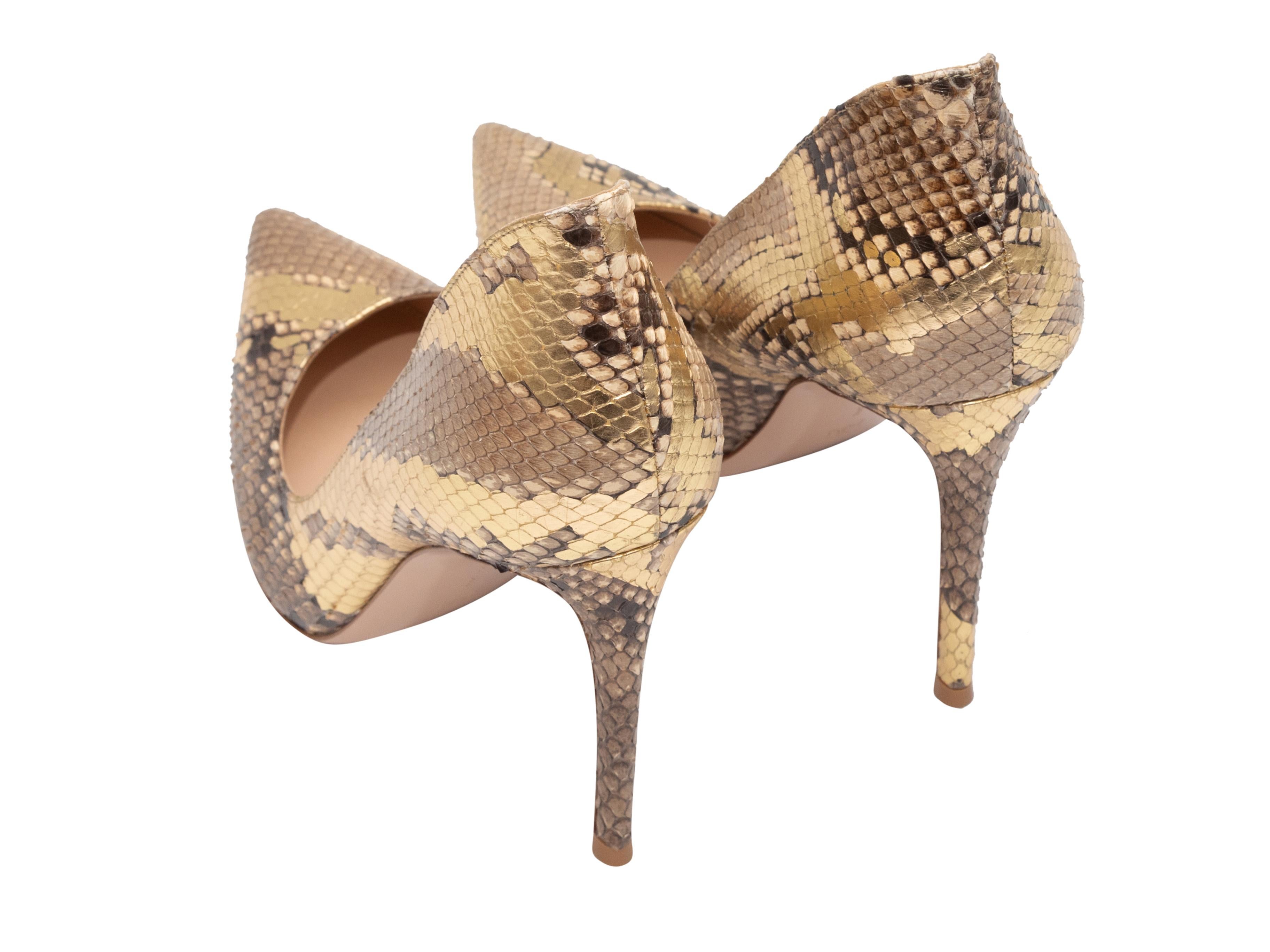 Gianvito Rossi Gold Snakeskin Pointed-Toe Pumps In Good Condition In New York, NY