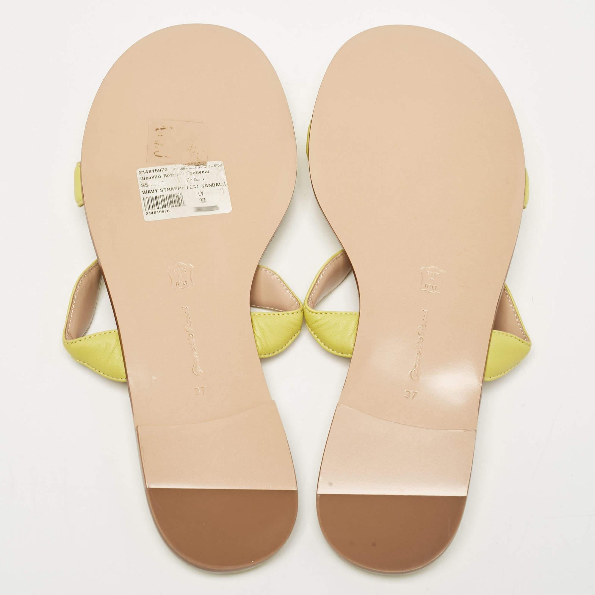 Gianvito Rossi - Chaussures plates ondulées en cuir vert, taille 37 en vente 1
