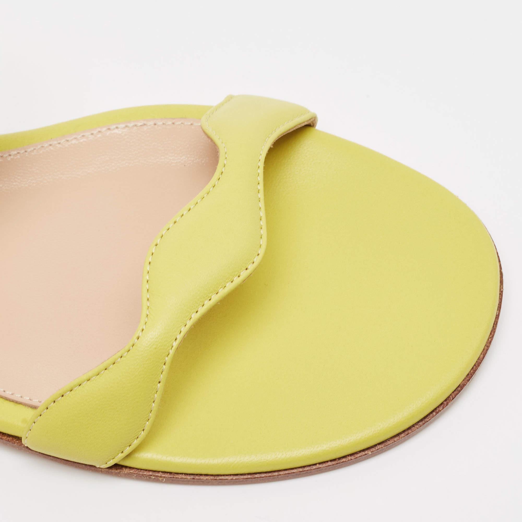 Gianvito Rossi - Chaussures plates ondulées en cuir vert, taille 38 en vente 2