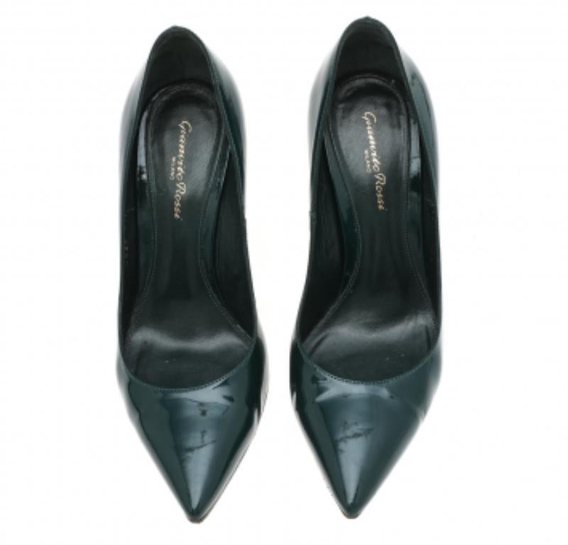 Nero Gianvito Rossi Greene & Greene Pumps a punta in pelle verniciata Taglia 39 in vendita