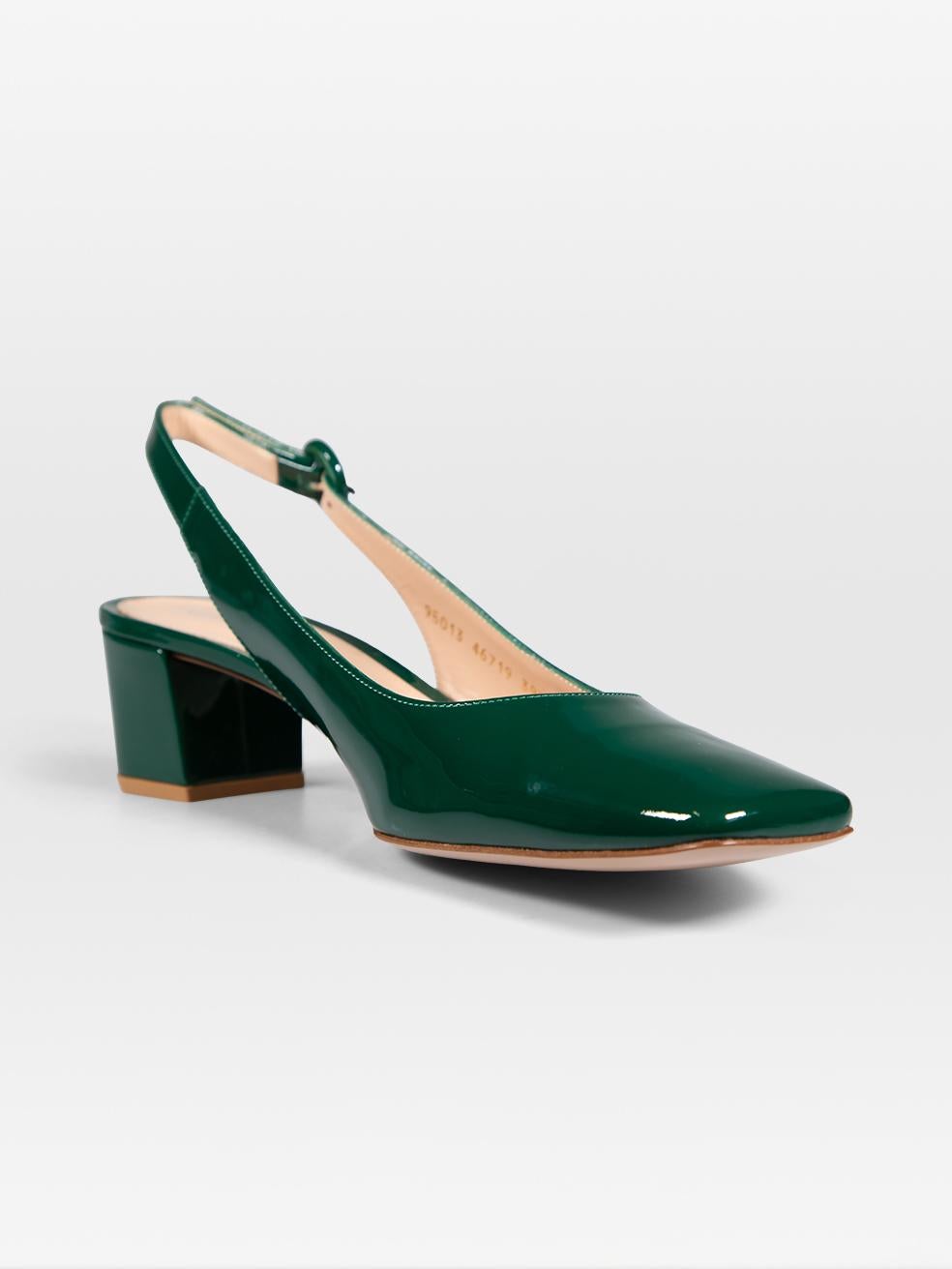CONDITION is Never worn. Due to poor storage of the heels, there is abrasion on the right side of the left shoe on this new Gianvito Rossi designer resale item. This pair of shoes comes in the original dust bag and box
 
 
 
 Details
 
 
 Green
 
