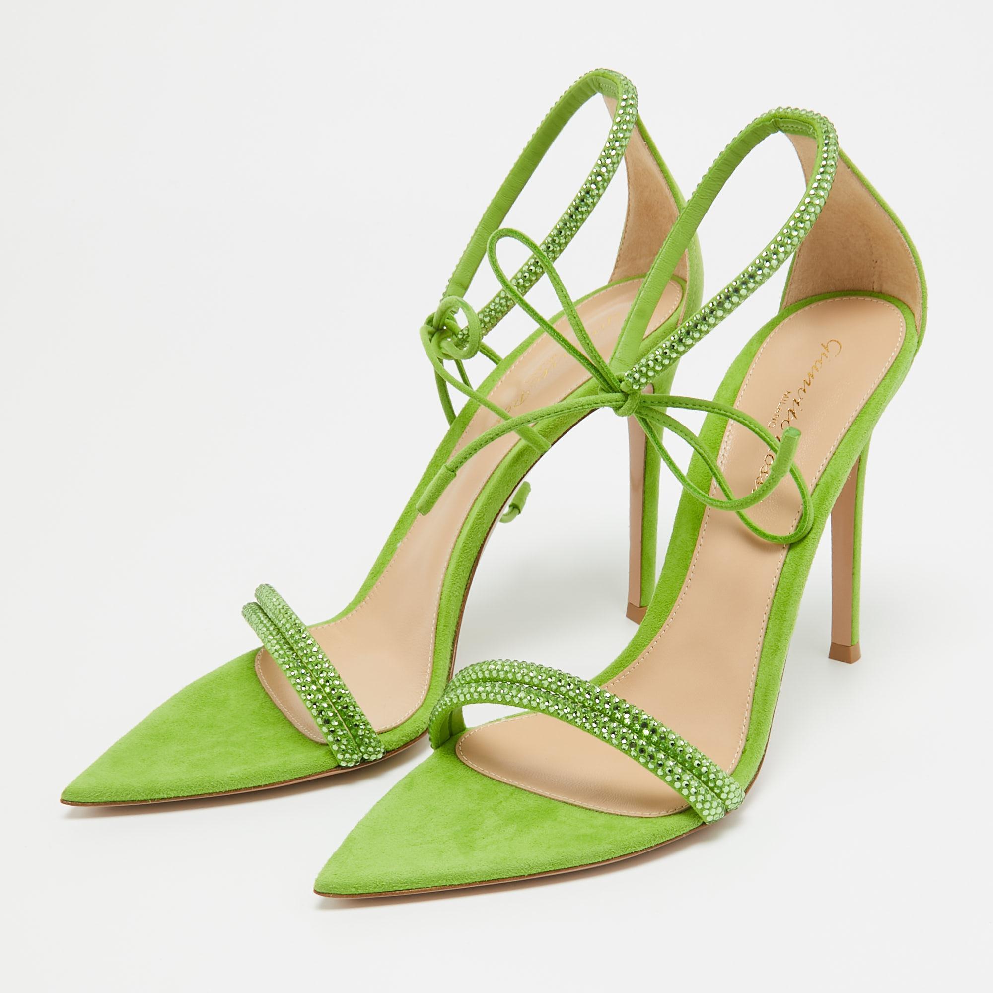Gianvito Rossi Green Suede Embellished Montecarlo Sandals Size 36.5 In Good Condition For Sale In Dubai, Al Qouz 2