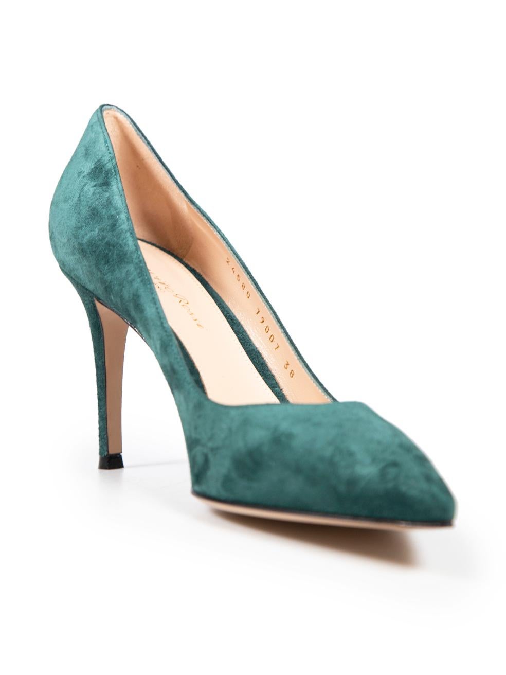 CONDITION is Never worn, with tags. No visible wear to shoes is evident on this new Gianvito Rossi designer resale item. These shoes come with original box and dust bags.
 
 
 
 Details
 
 
 Green
 
 Suede
 
 Pumps
 
 Point toe
 
 Mid heeled
 
 Slip