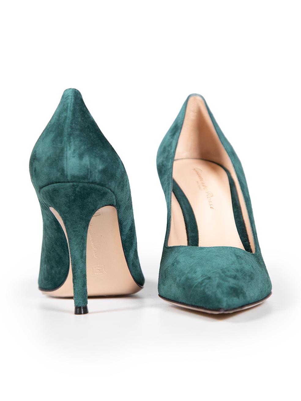 Gianvito Rossi Green Suede Pointed Toe Pumps Size IT 38 In New Condition For Sale In London, GB