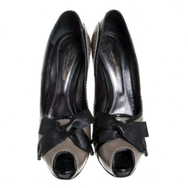 Gianvito Rossi Grau/Schwarze Plateau Pumps aus Leder mit Schleife und Peep Toe Größe 40 im Angebot 1