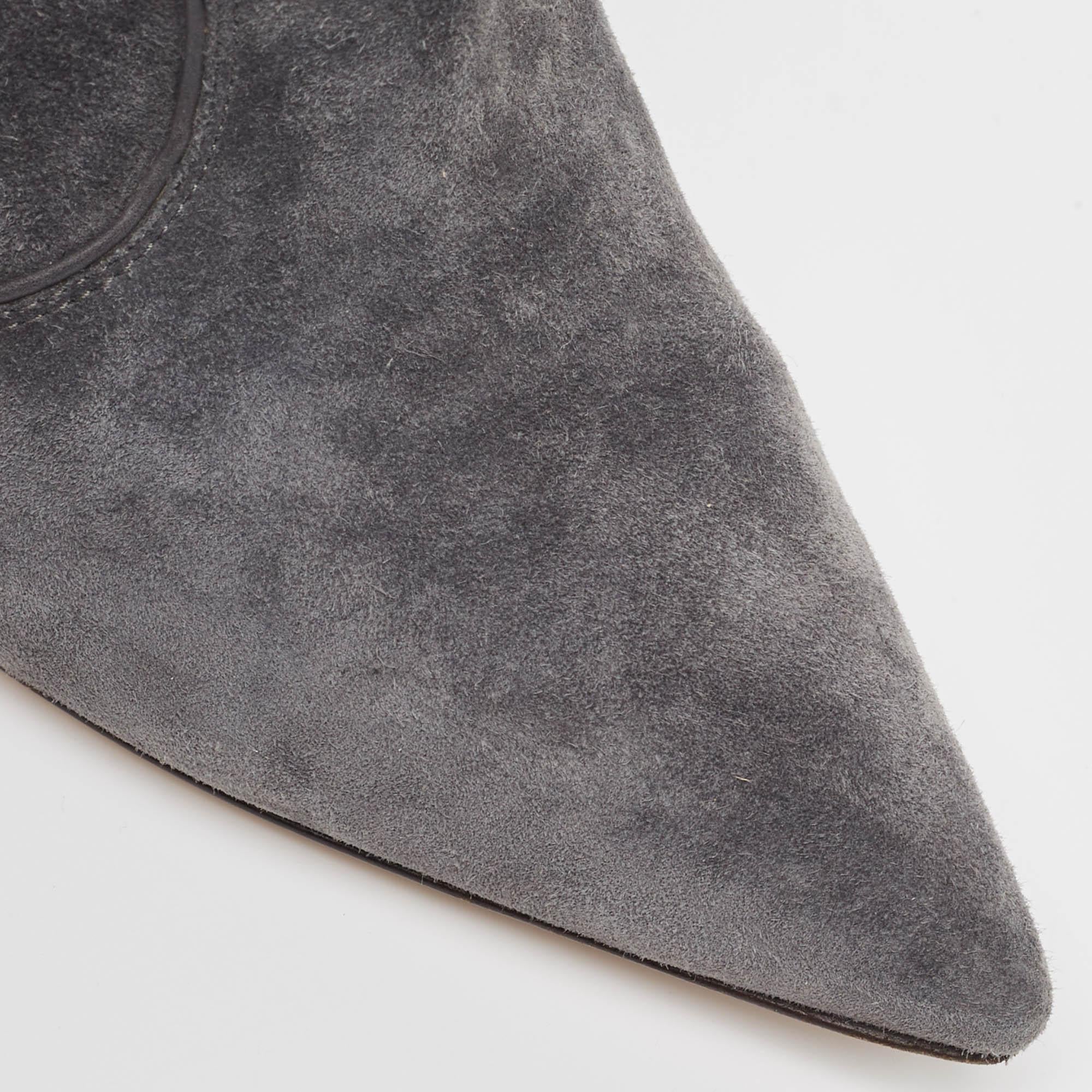 Gianvito Rossi Grey Suede Ankle Boots Size 37.5 For Sale 2