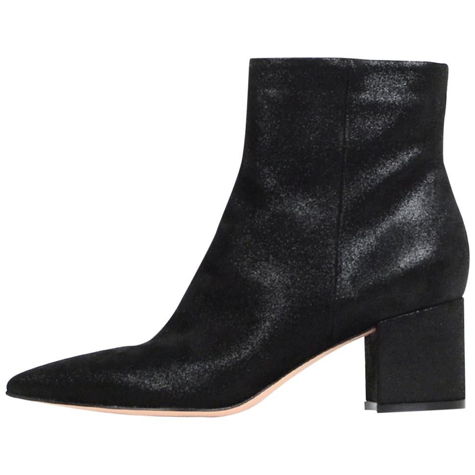Gianvito Rossi Iridescent Black Suede Piper Ankle Boots sz 38.5 rt $995