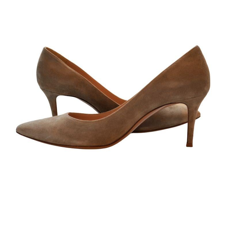 Gianvito Rossi Tacones de ante italiano Beige 41.5 en venta 3