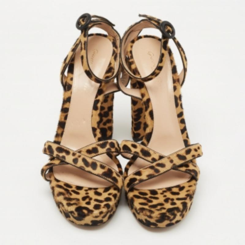 Gianvito Rossi Leopard Print Kalbshaar Plattform Knöchelriemen Sandalen Größe 39 im Zustand „Gut“ im Angebot in Dubai, Al Qouz 2