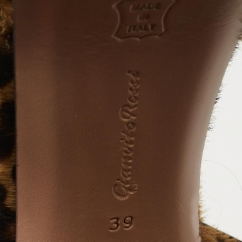 Gianvito Rossi Leopard Print Kalbshaar Plattform Knöchelriemen Sandalen Größe 39 im Angebot 3