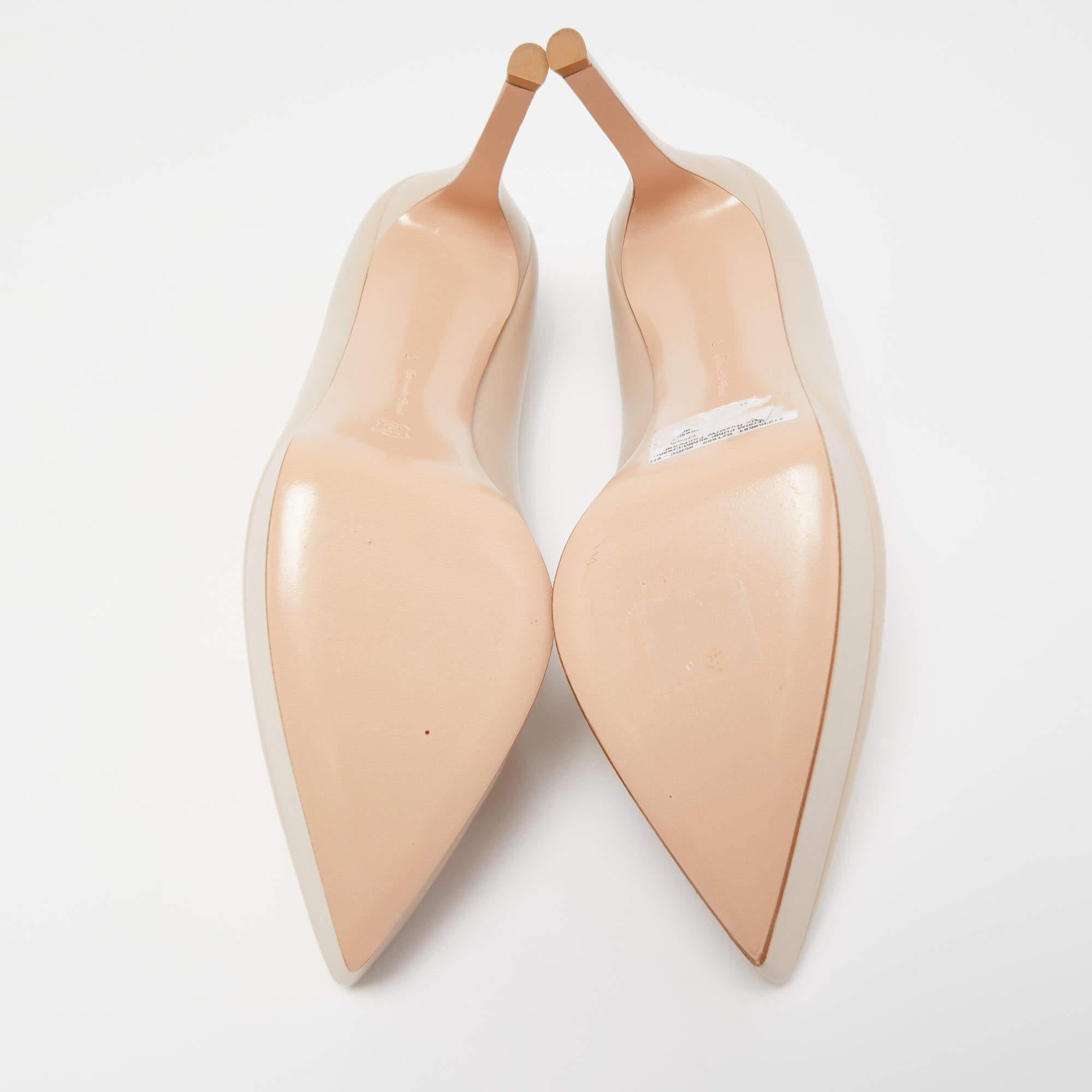 Women's Gianvito Rossi Light Pink Leather Platform Pointed Toe Pumps Size 41 For Sale