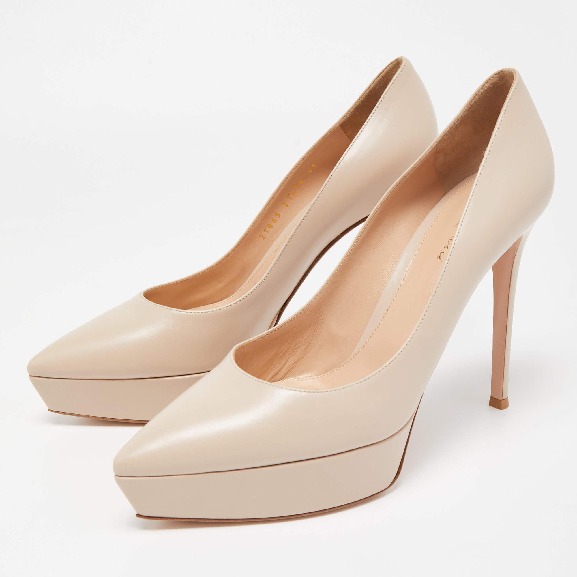 Gianvito Rossi Light Pink Leather Platform Pointed Toe Pumps Size 41 For Sale 4
