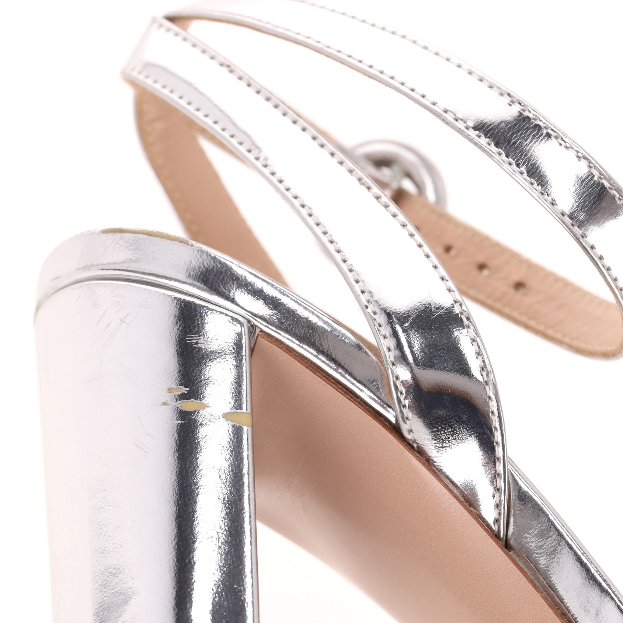 Gianvito Rossi Sandalias de plataforma de charol metalizado en venta 5