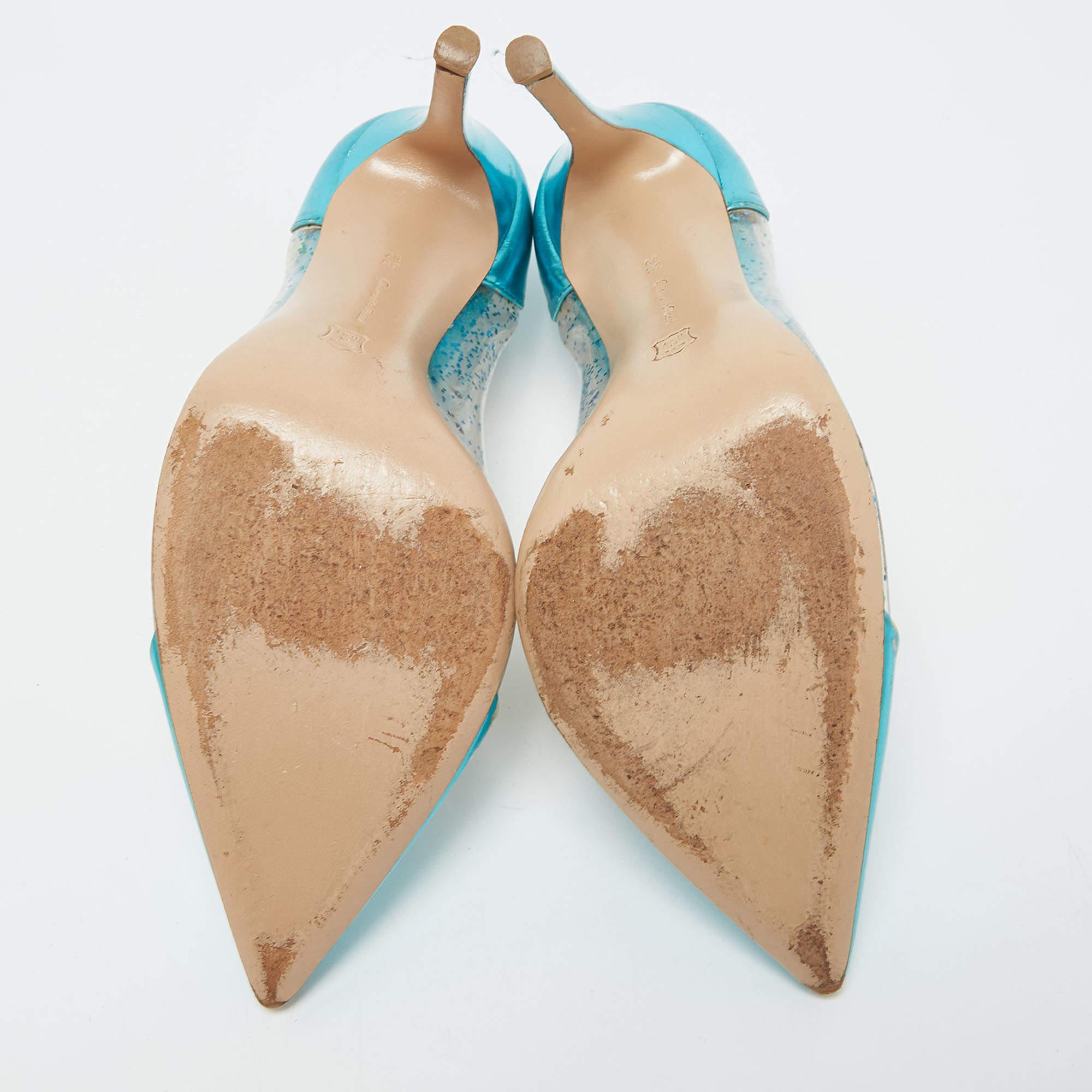 Gianvito Rossi Metallic Blue Leather and Glitter PVC Plexi Pumps Size 38.5 For Sale 2