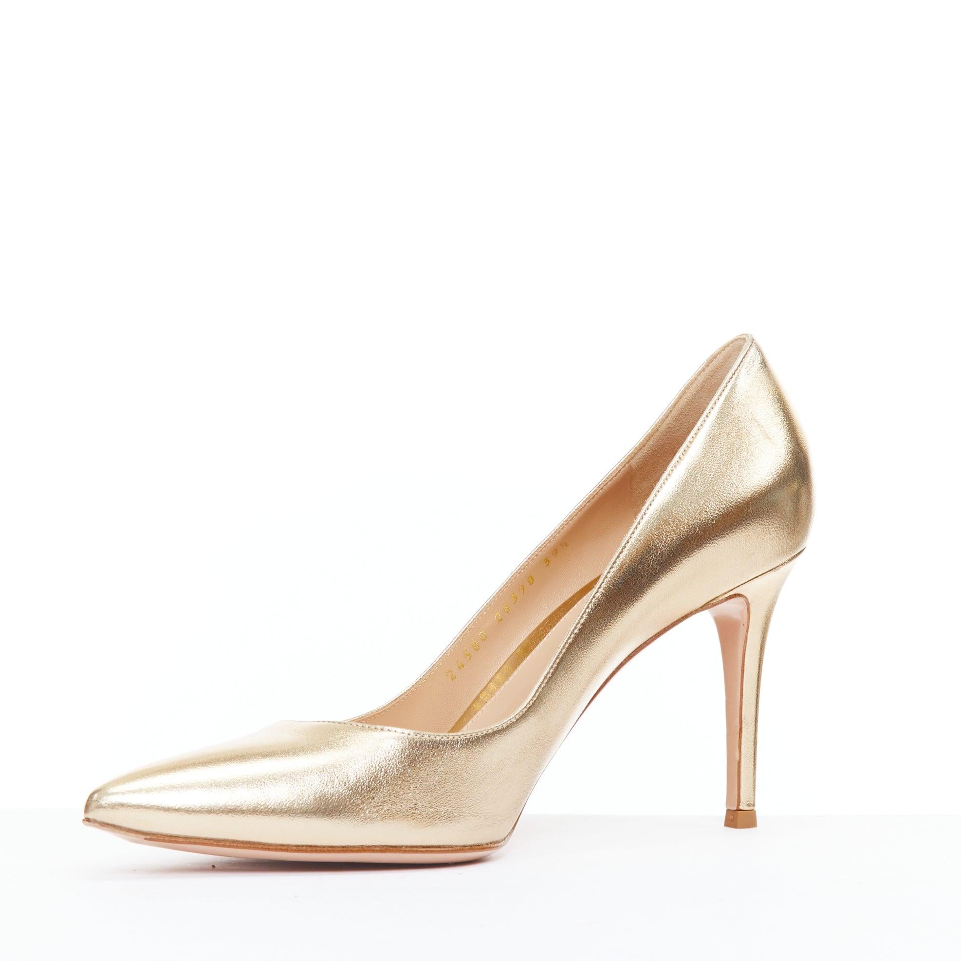 GIANVITO ROSSI metallic gold leather pointy pump heels EU39.5 In Good Condition For Sale In Hong Kong, NT