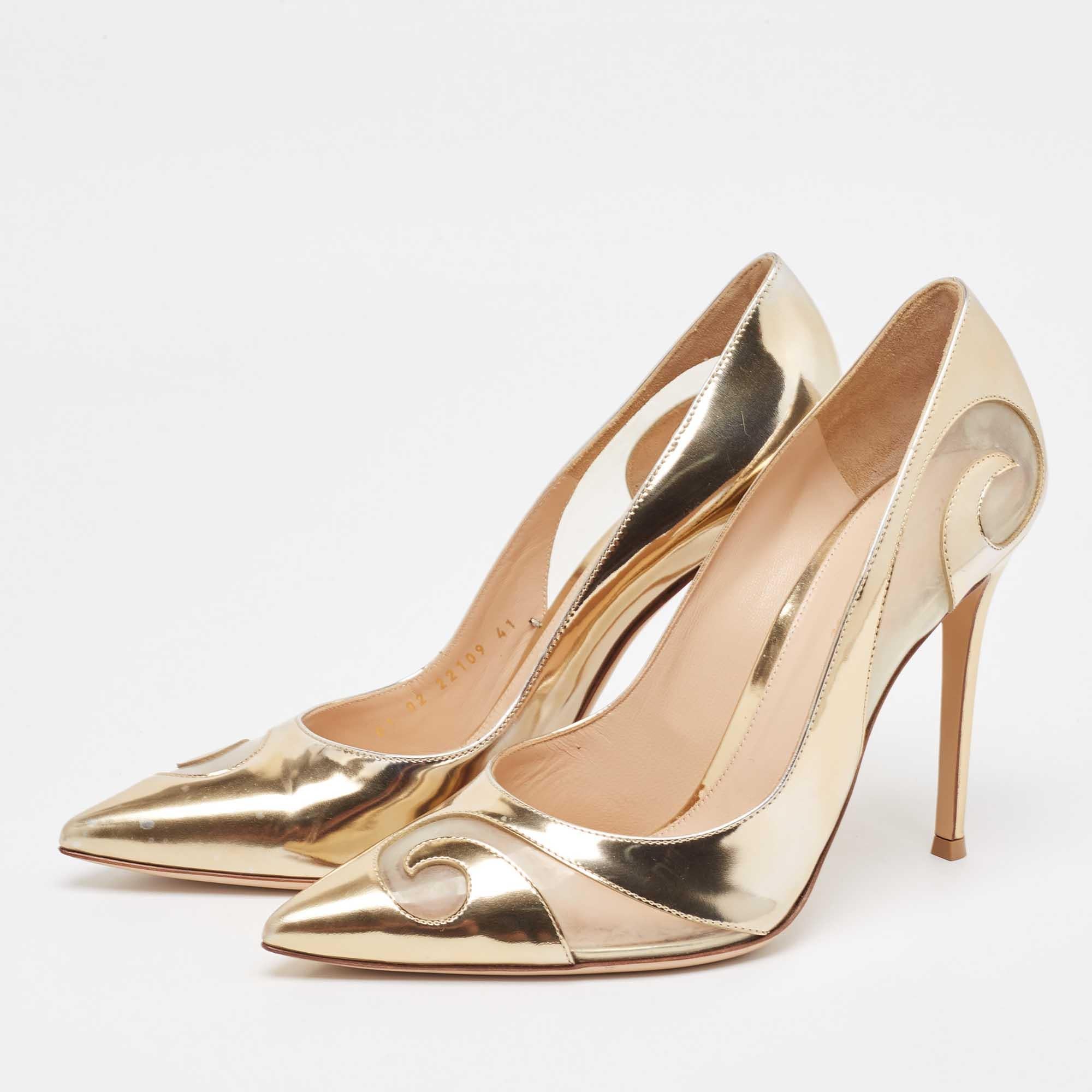 Make a chic style statement with these designer pumps. They showcase sturdy heels and durable soles perfect for your fashionable outings
