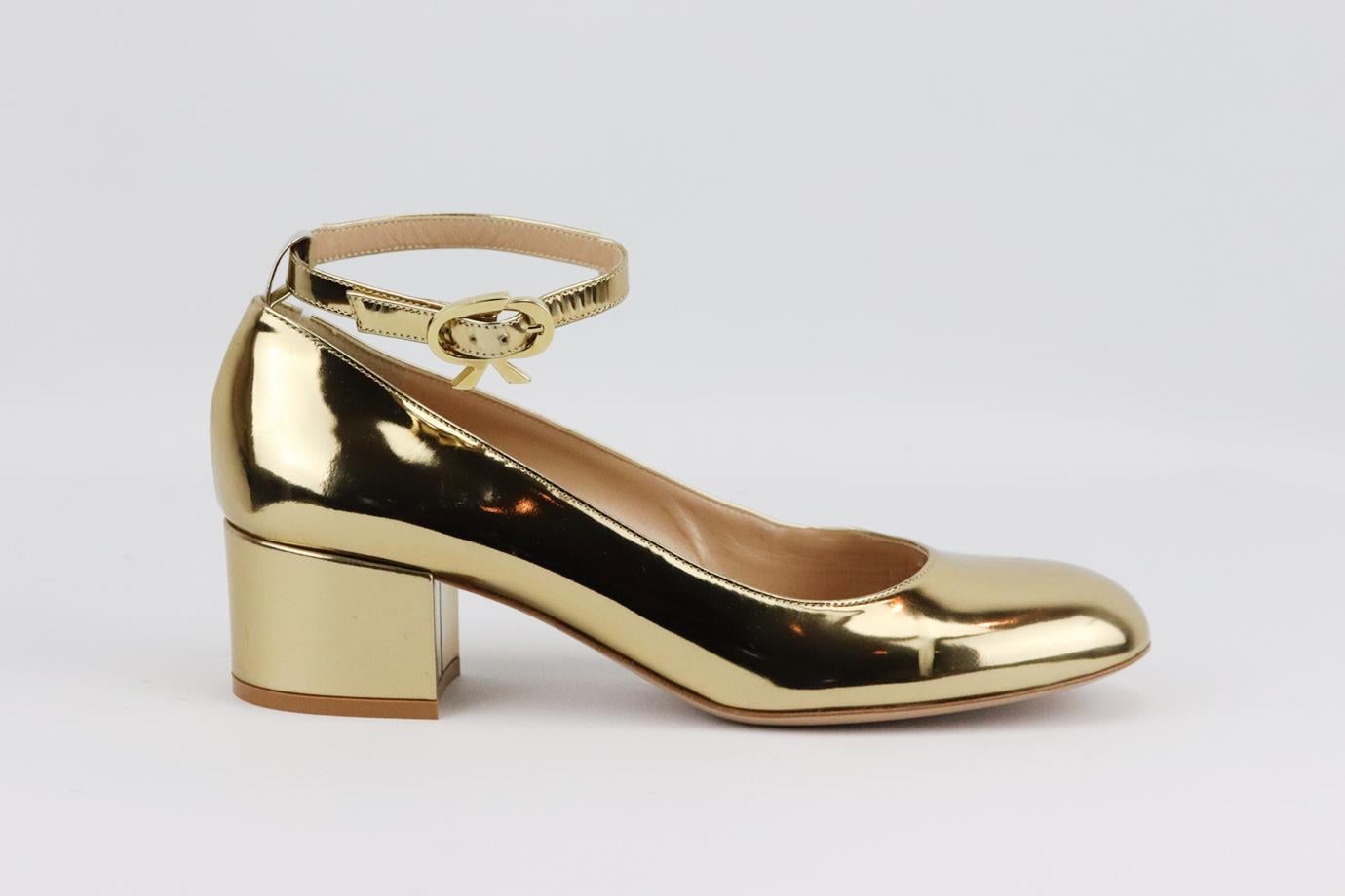 Gianvito Rossi metallic patent leather pumps. Gold. Buckle fastening at side. Does not come with box or dustbag. Size: EU 40 (UK 7, US 10). Insole: 10.4 in. Heel: 1.8 in
