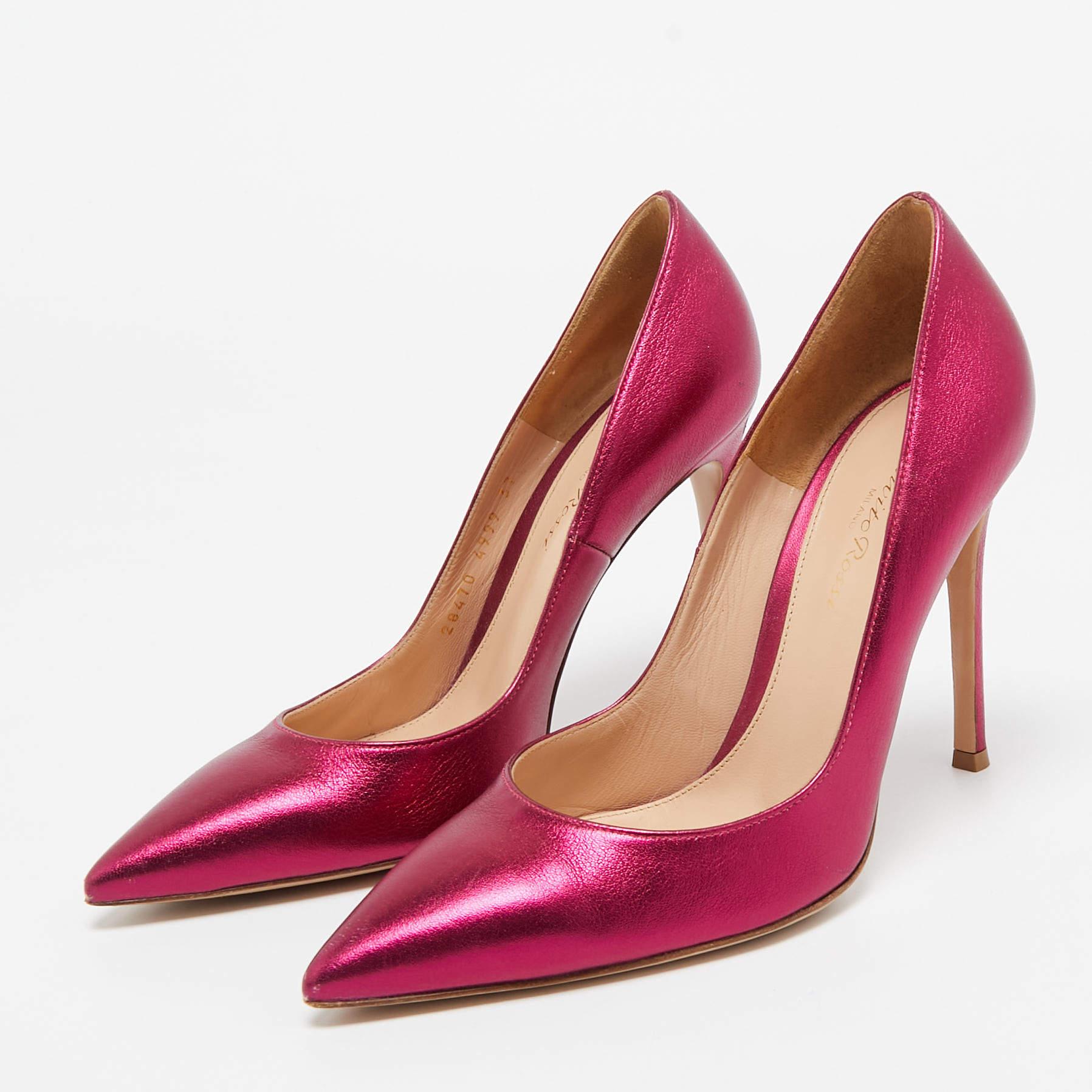 Make a chic style statement with these designer pumps. They showcase sturdy heels and durable soles perfect for your fashionable outings
