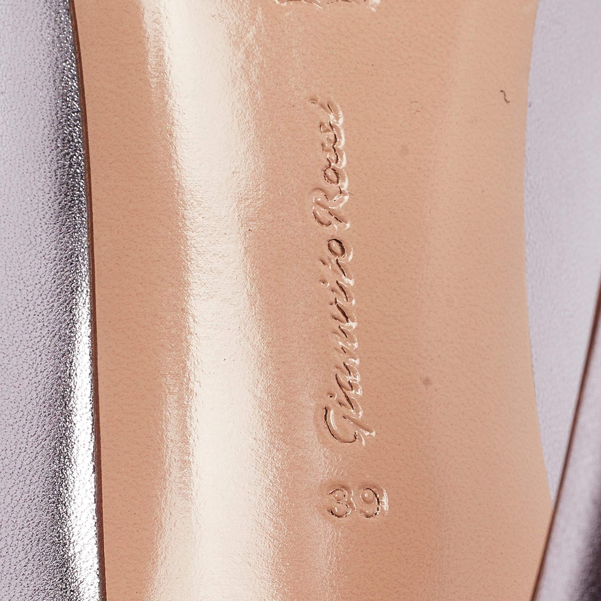 Gianvito Rossi Metallic Lila Leder Gianvito Pumps Größe 39 im Angebot 3