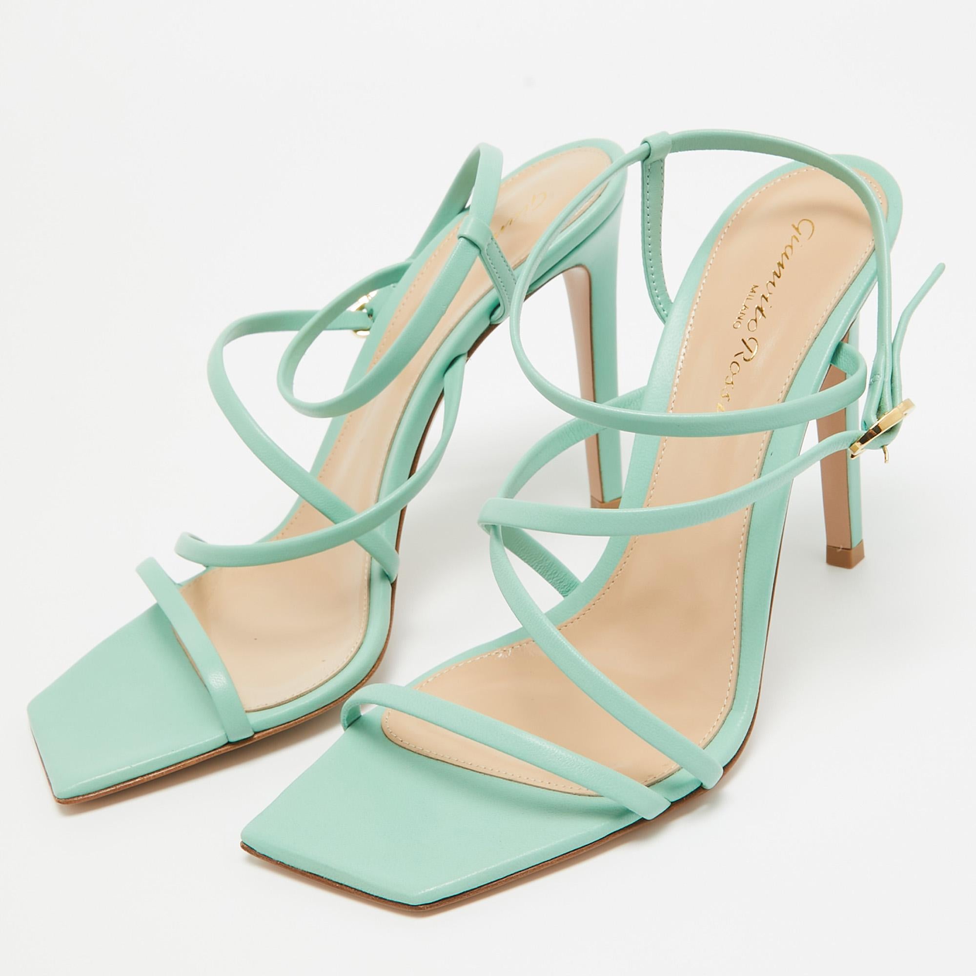 Women's Gianvito Rossi Mint Green Leather Manilla Sandals Size 39 For Sale