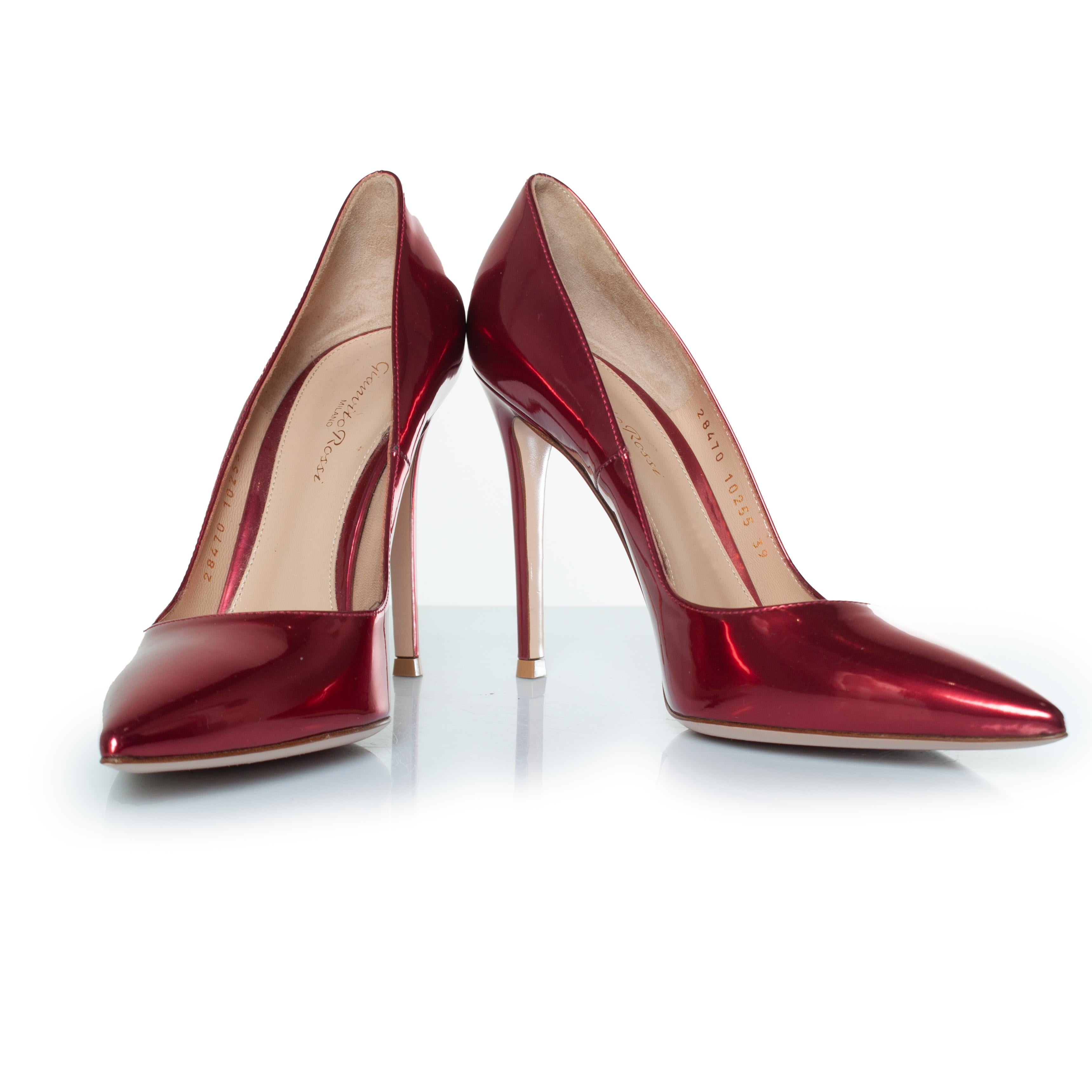 Brown Gianvito Rossi, Mirrored red leather pumps For Sale