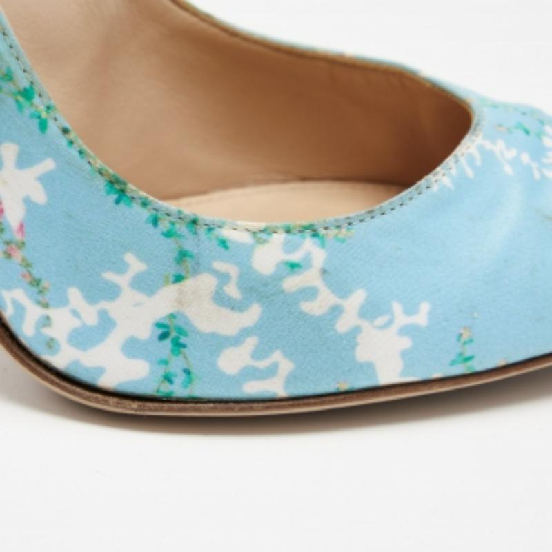 Gianvito Rossi Lisa Ponker Pumps aus Stoff mit mehrfarbigem Blumendruck und Stoff, Lisa Ponker, Größe 39 im Zustand „Gut“ im Angebot in Dubai, Al Qouz 2