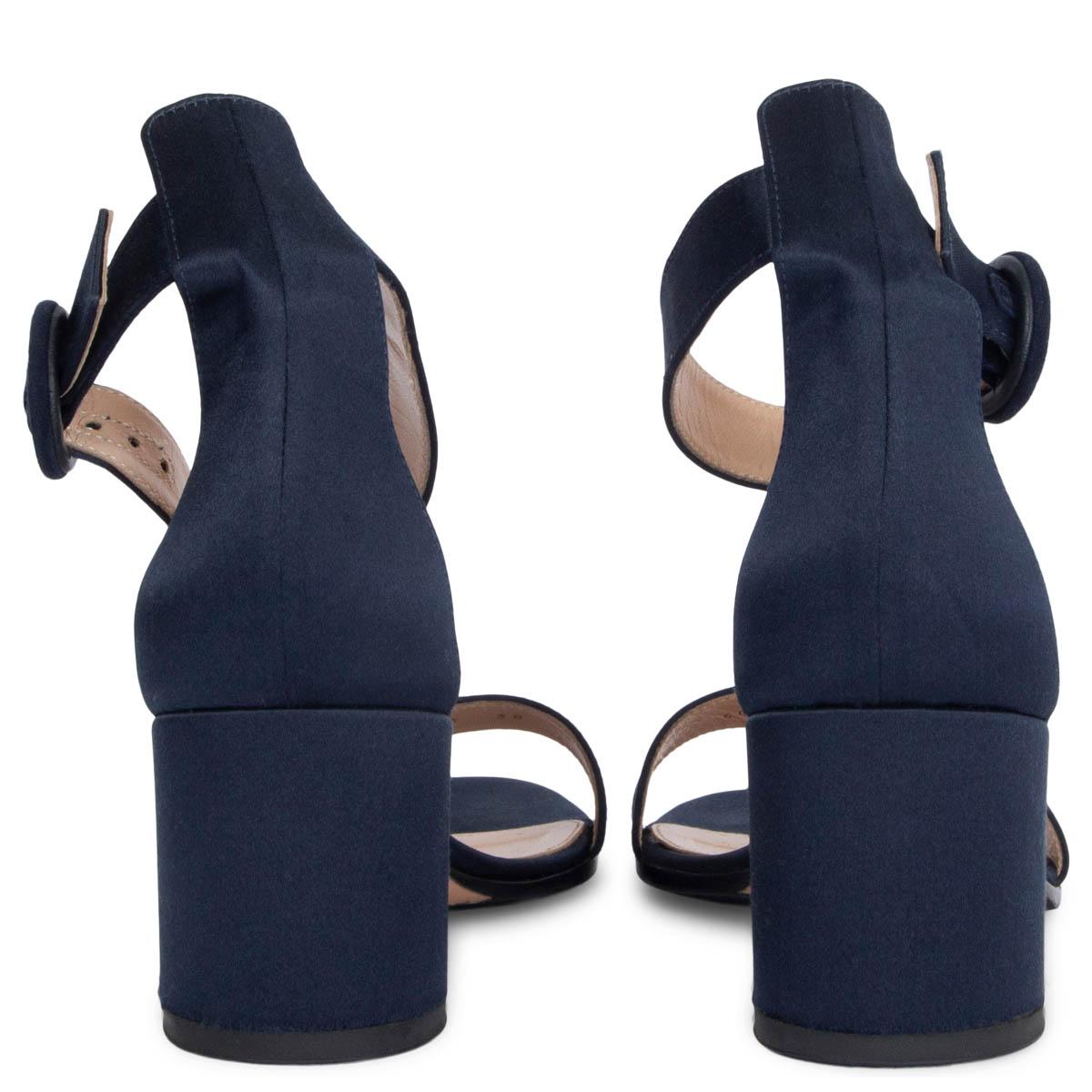 GIANVITO ROSSI navy blue satin VERSILIA 60 Sandals Shoes 38 In Excellent Condition For Sale In Zürich, CH