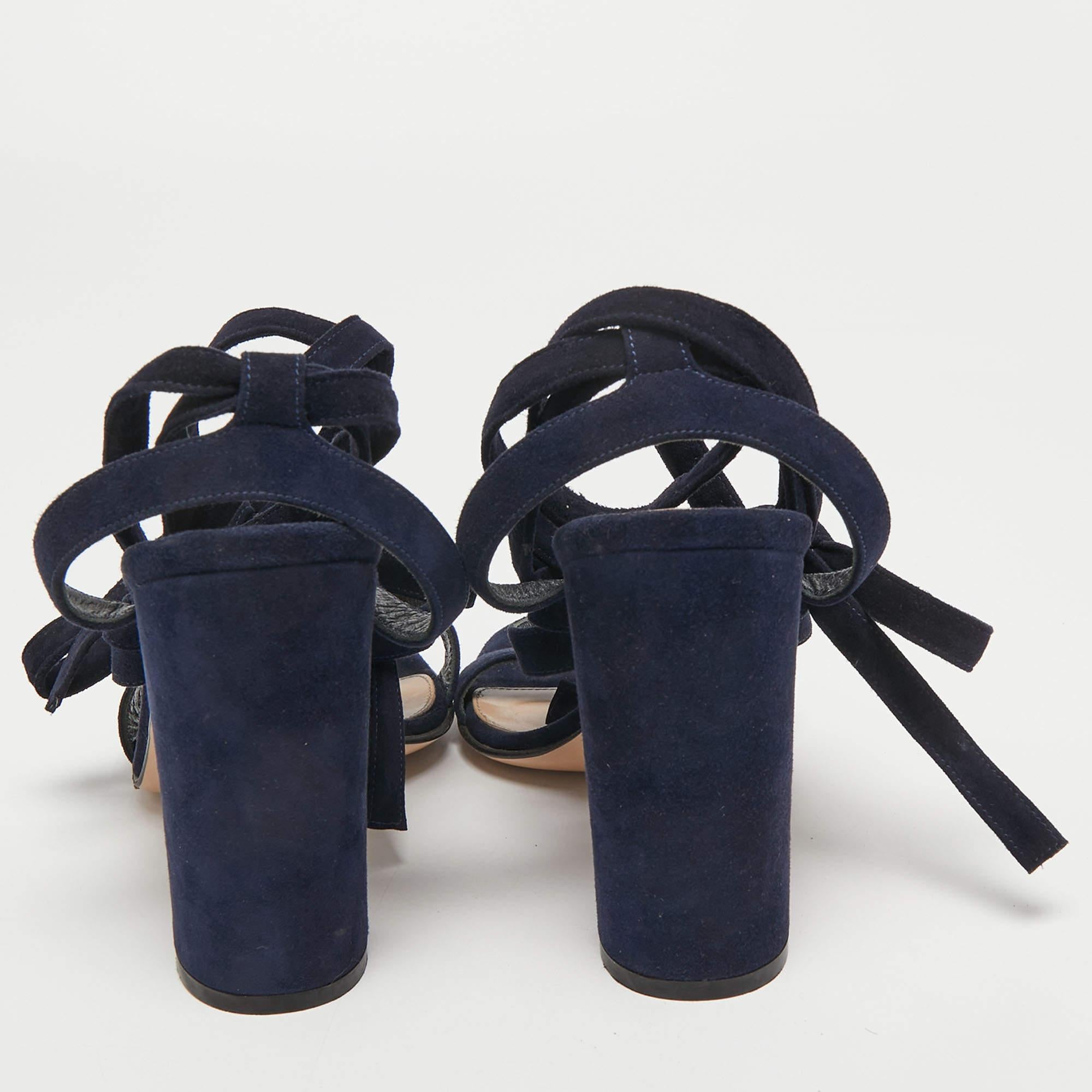 Donna Gianvito Rossi Sandali alla caviglia in pelle scamosciata blu navy misura 40 in vendita