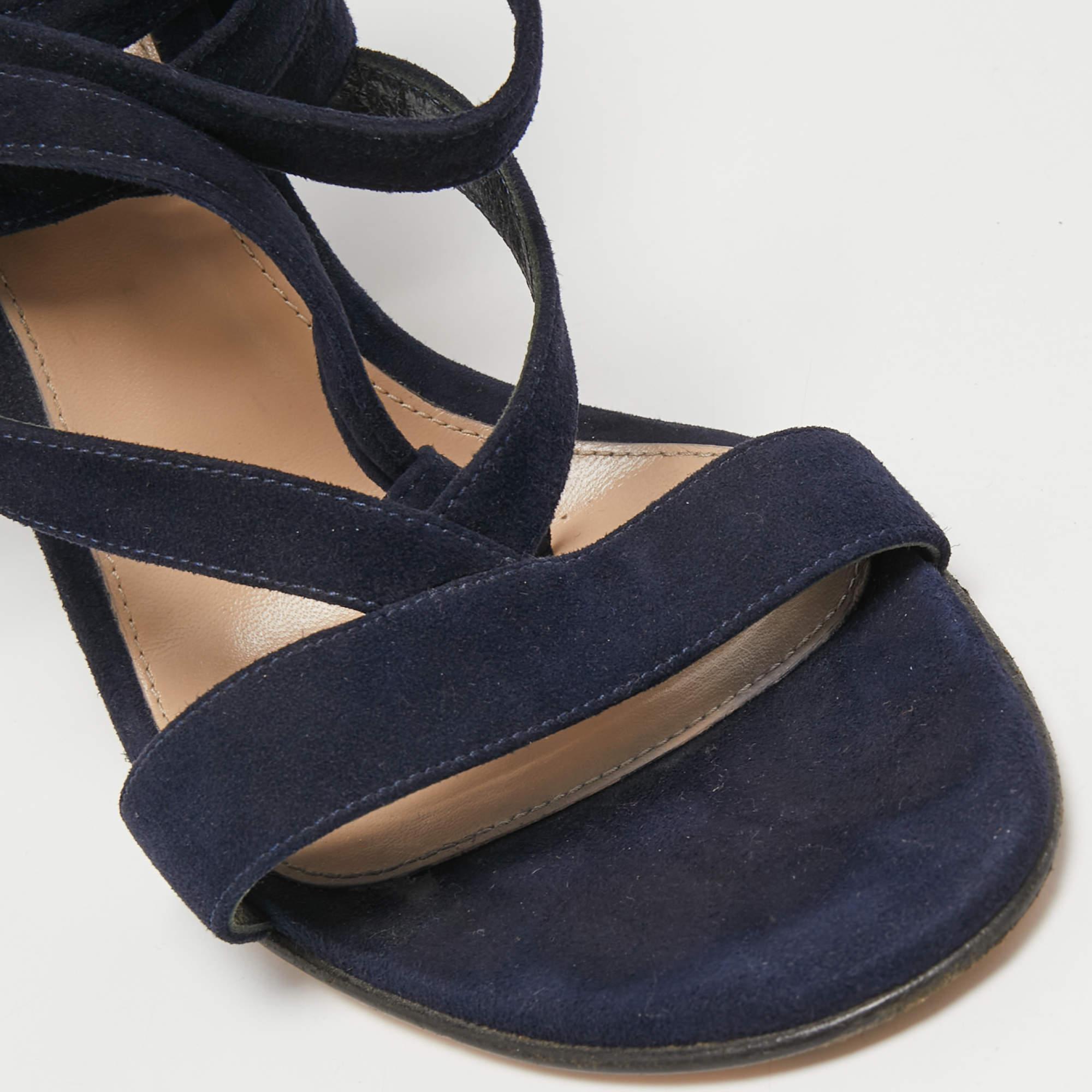 Gianvito Rossi Sandali alla caviglia in pelle scamosciata blu navy misura 40 in vendita 3