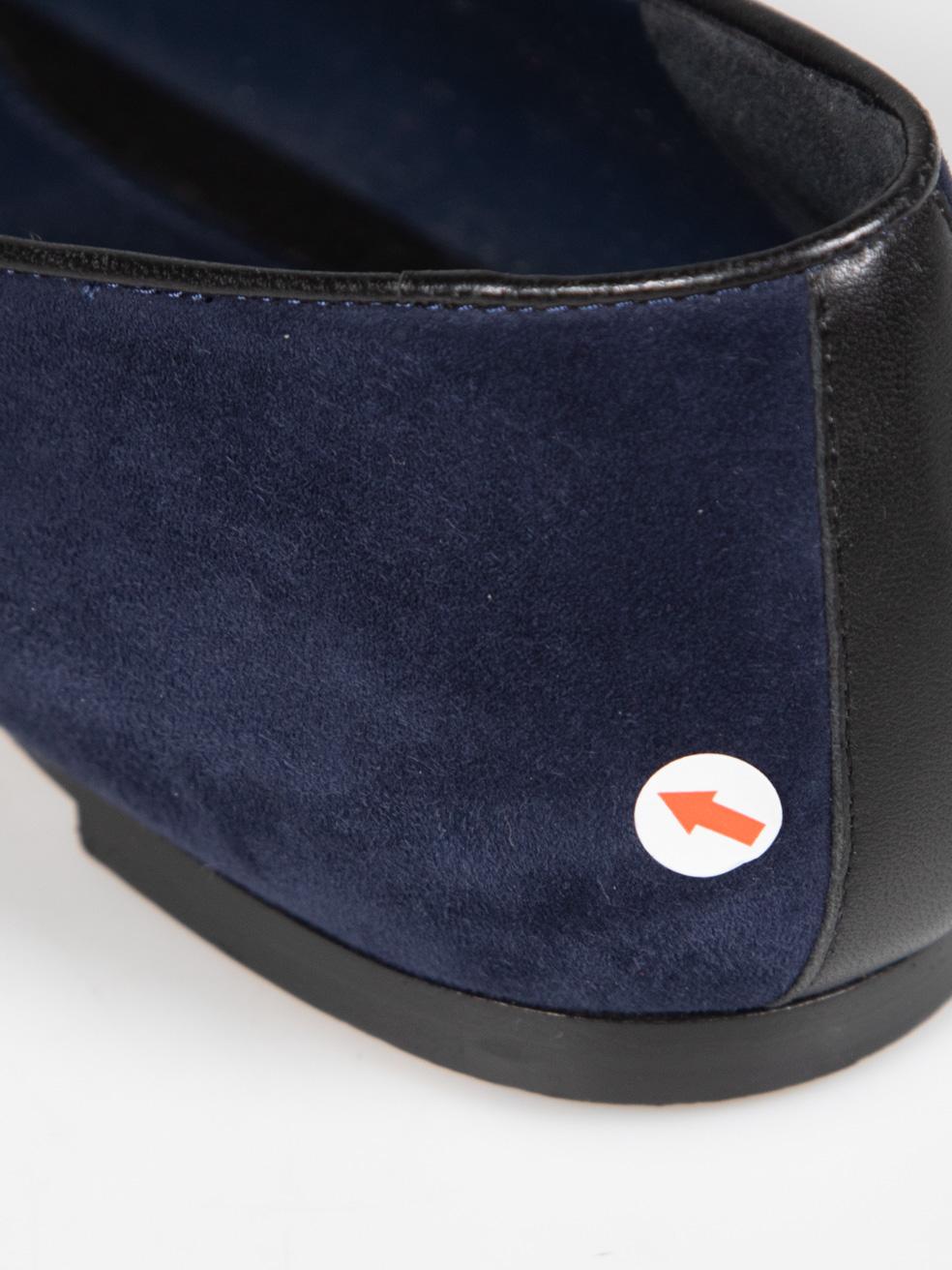 Gianvito Rossi Navy Suede Point Toe Flats Size IT 39 en venta 2