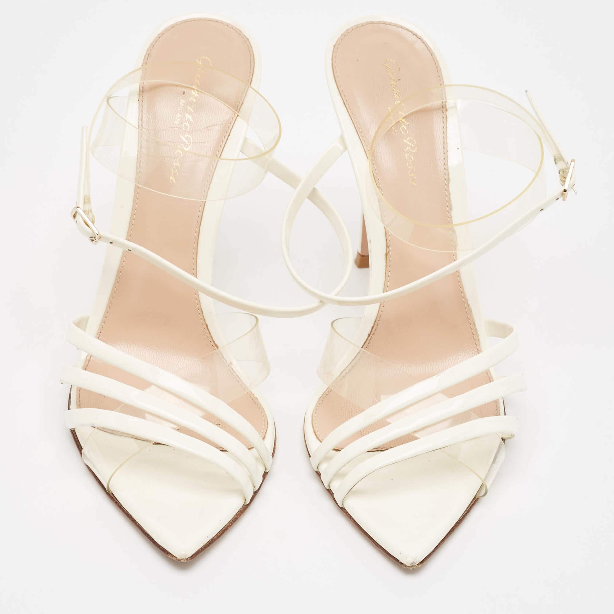 Gianvito Rossi Off White Patent Leather and PVC Strappy Sandals Size 38.5 In Good Condition For Sale In Dubai, Al Qouz 2
