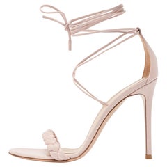 Gianvito Rossi - Sandales Leomi en cuir tressé rose, taille 38.5