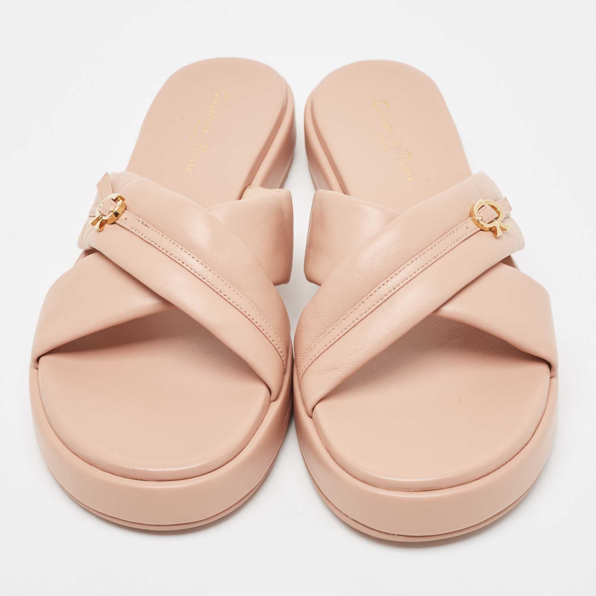 Beige Gianvito Rossi Pink Leather Alima Sandals Size 40 For Sale