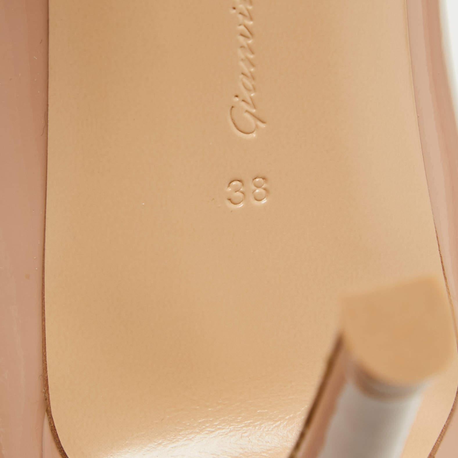 Gianvito Rossi Pink Patent Leather Jaipur Pumps Size 38 In New Condition For Sale In Dubai, Al Qouz 2