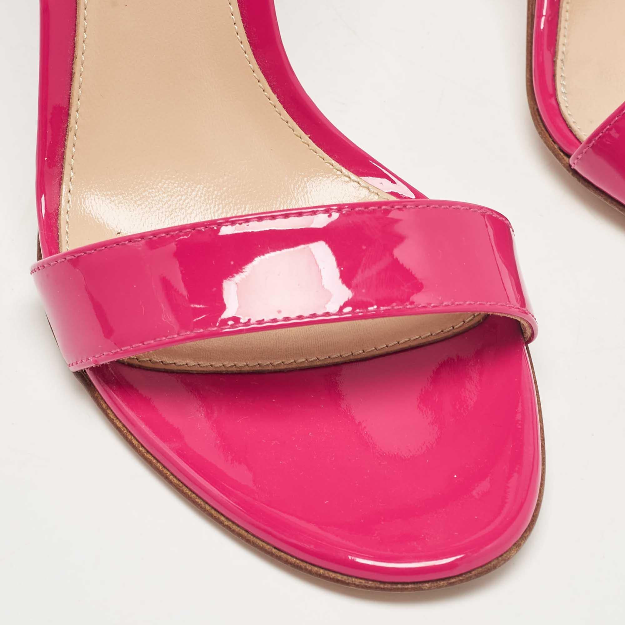 Gianvito Rossi Pink Patent Leather Portofino Ankle Strap Sandals Size 35 For Sale 3