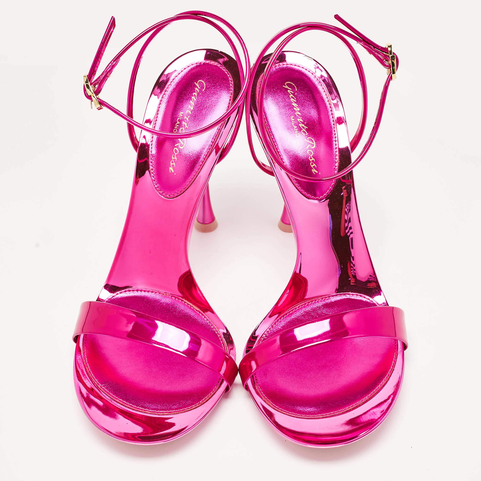 Rosa Gianvito Rossi Sandali con nastro di spezie in vernice rosa taglia 39 in vendita