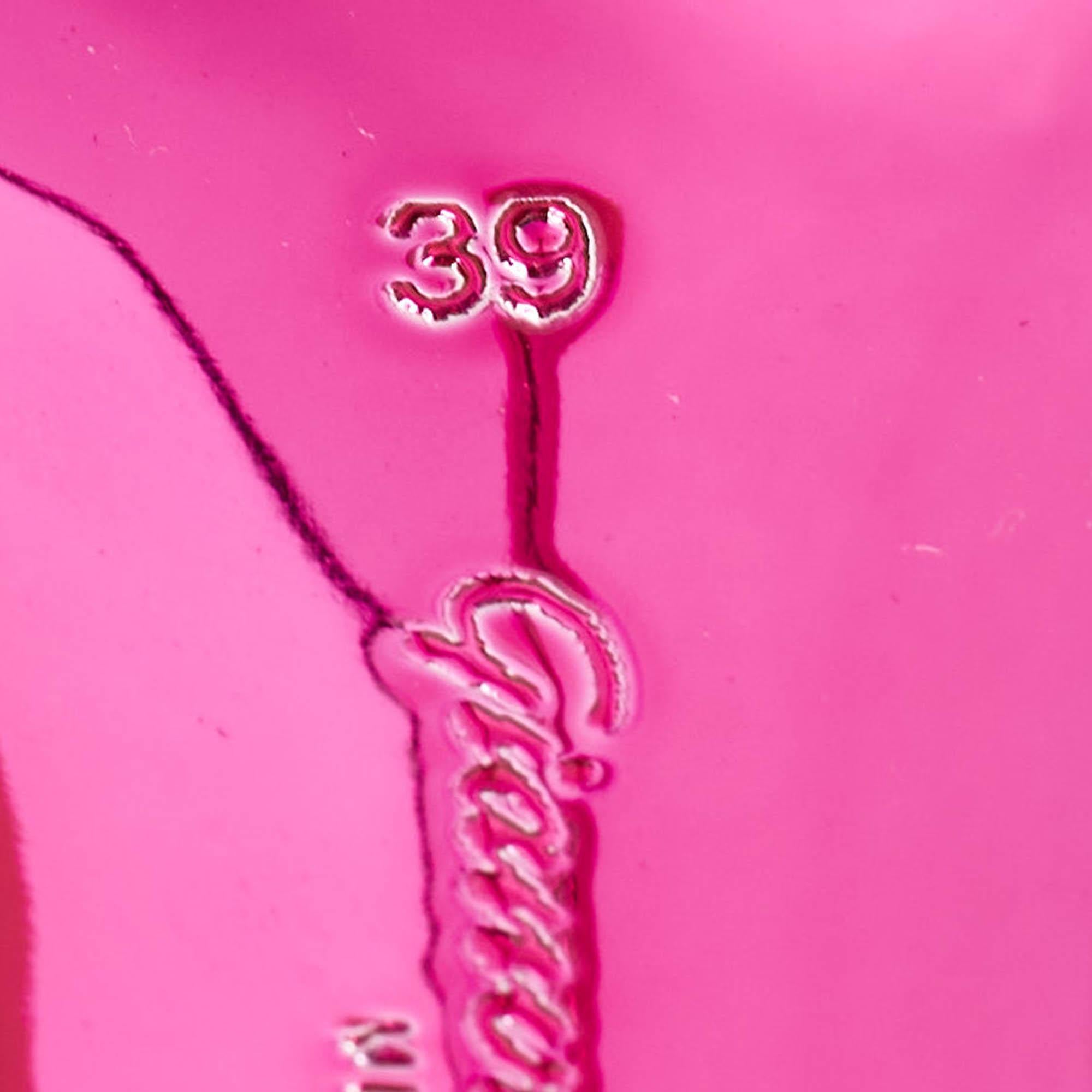 Gianvito Rossi Sandali con nastro di spezie in vernice rosa taglia 39 In condizioni ottime in vendita a Dubai, Al Qouz 2