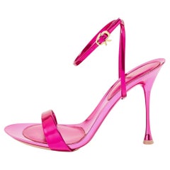 Gianvito Rossi Rosa Sandalen aus Lackleder mit Spice Ribbon Größe 39