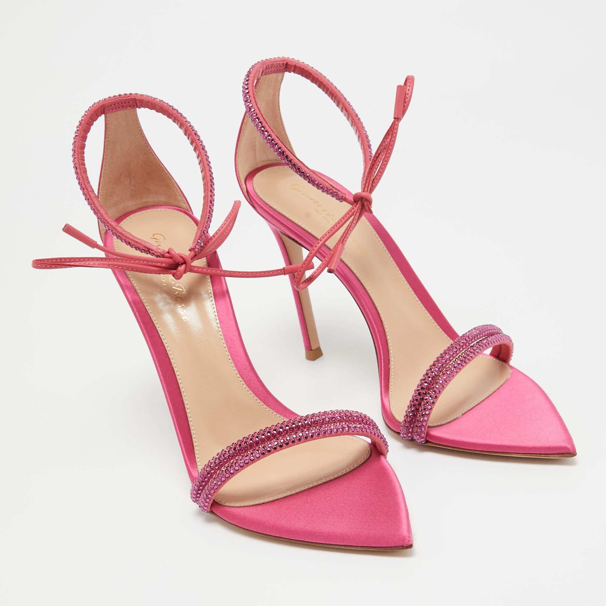 Gianvito Rossi Sandalias Montecarlo de satén rosa con adornos Talla 40.5 Rosa en venta