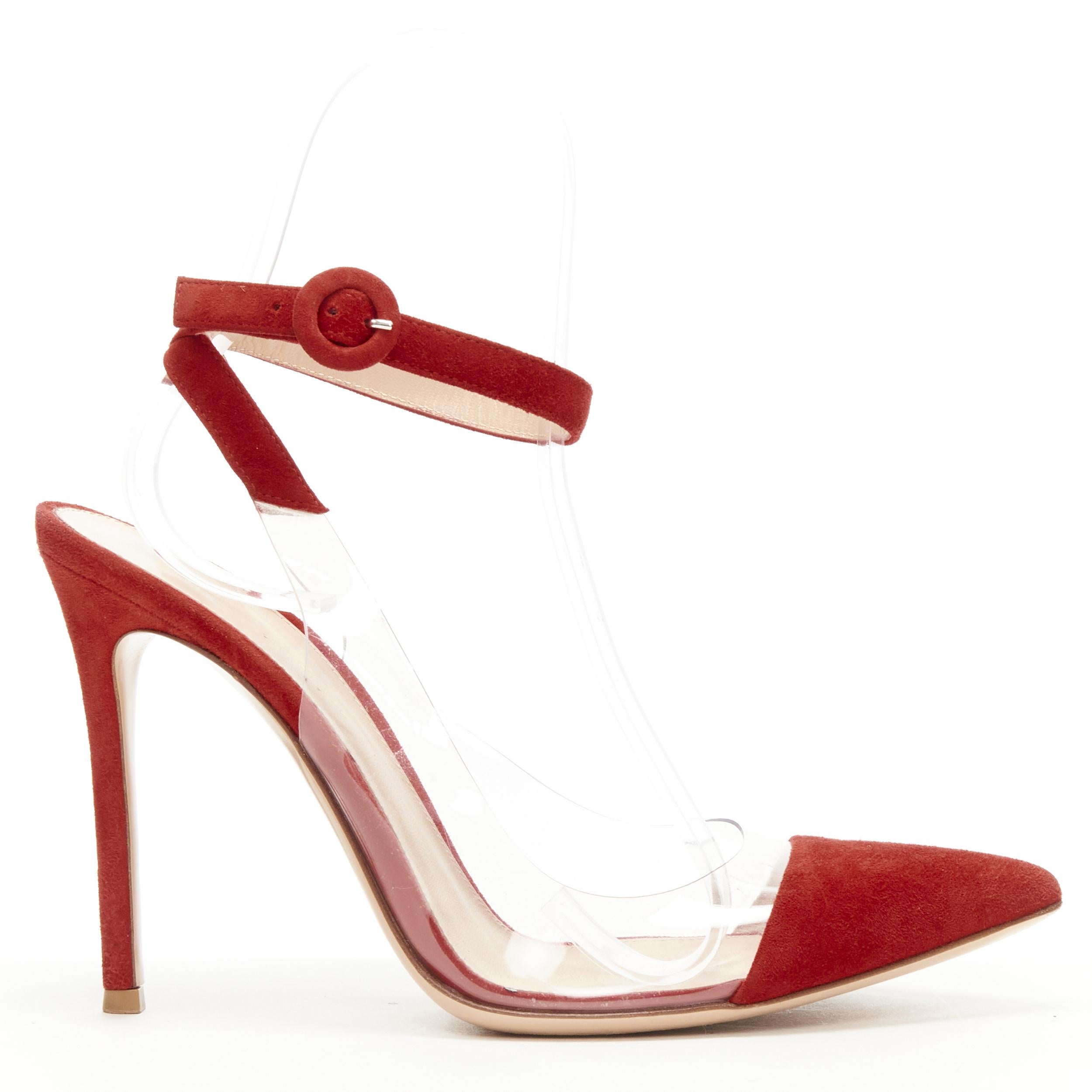 GIANVITO ROSSI - Escarpins à lanières en daim rouge plissé et PVC transparent EU38,5 en vente