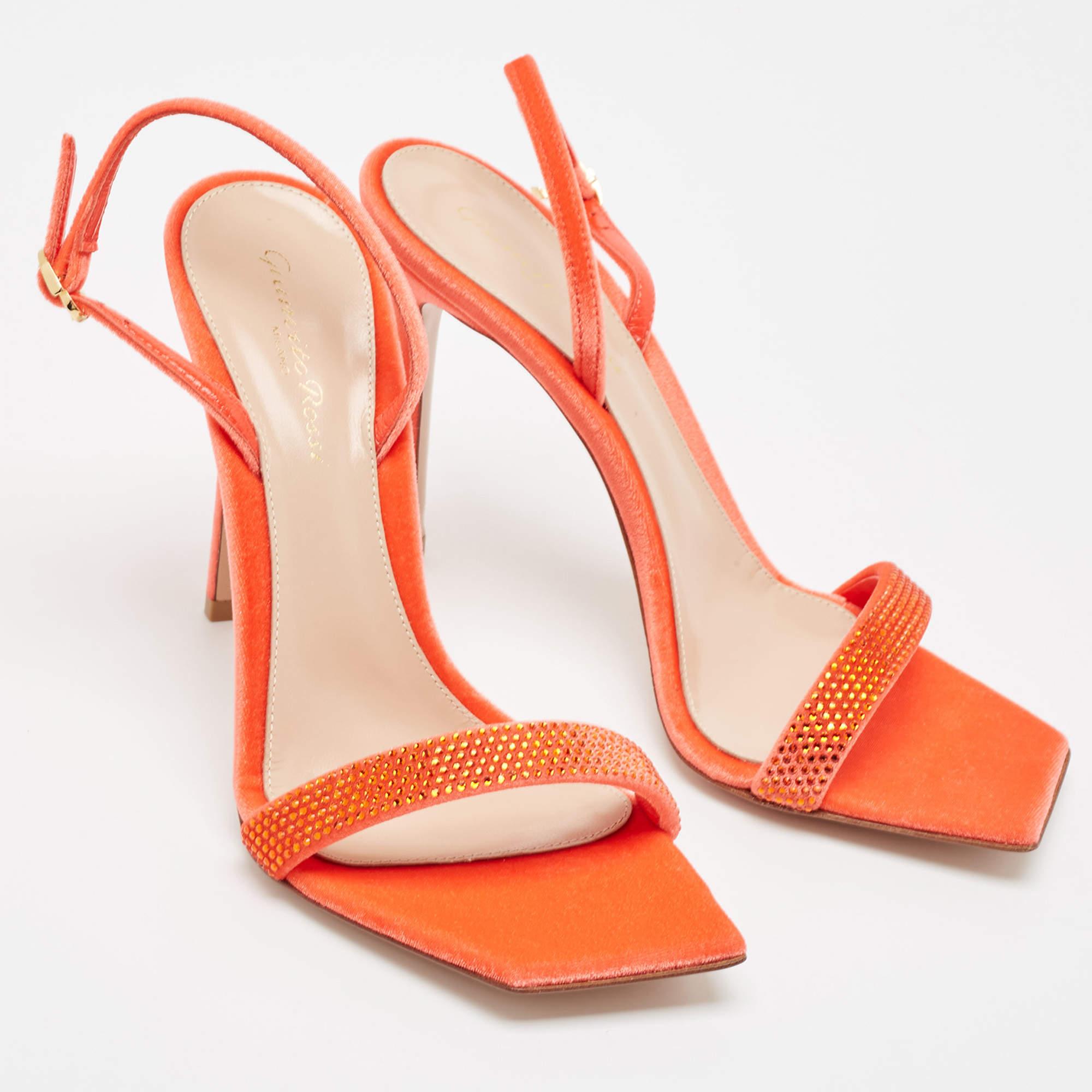Gianvito Rossi Poppy Red Velvet Embellished Britney Sandals Size 38.5 In New Condition For Sale In Dubai, Al Qouz 2